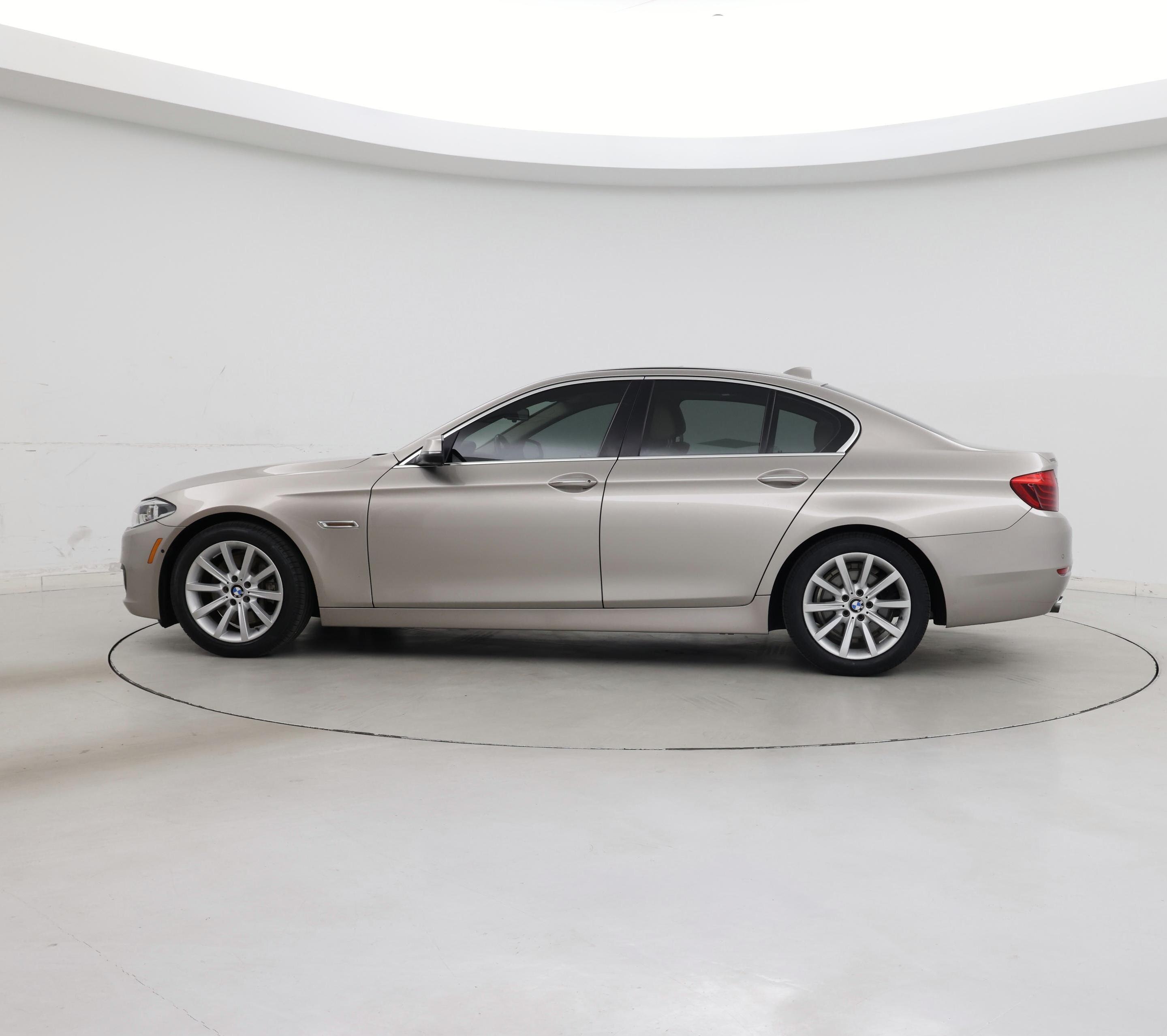 Thumbnail: 2015 BMW 5 Series - 3