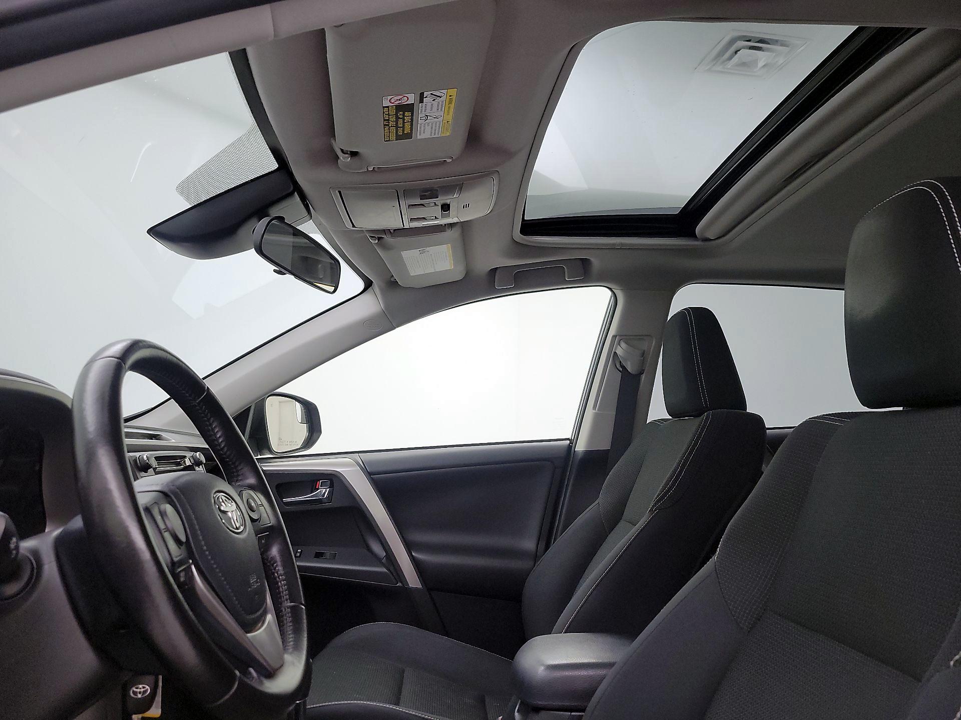 Thumbnail: 2017 Toyota RAV4 - 19