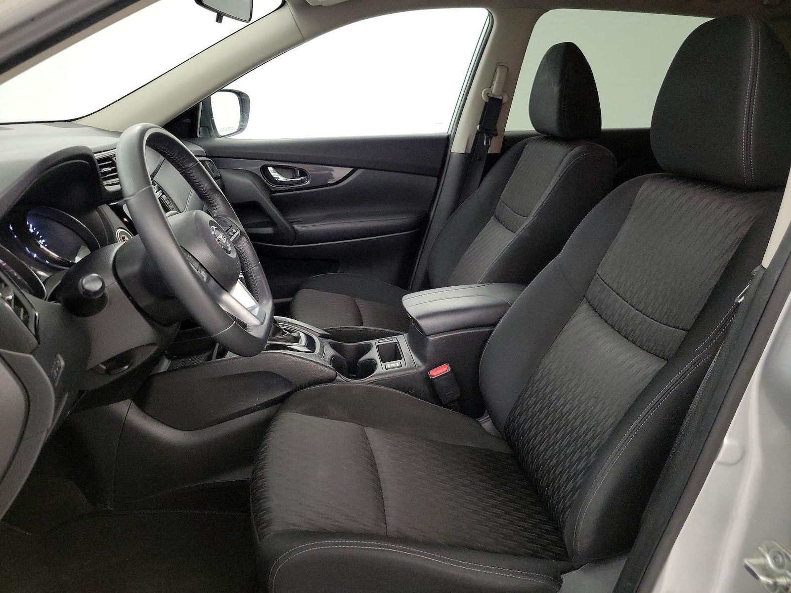 2018 Nissan Rogue SV - Photo 10