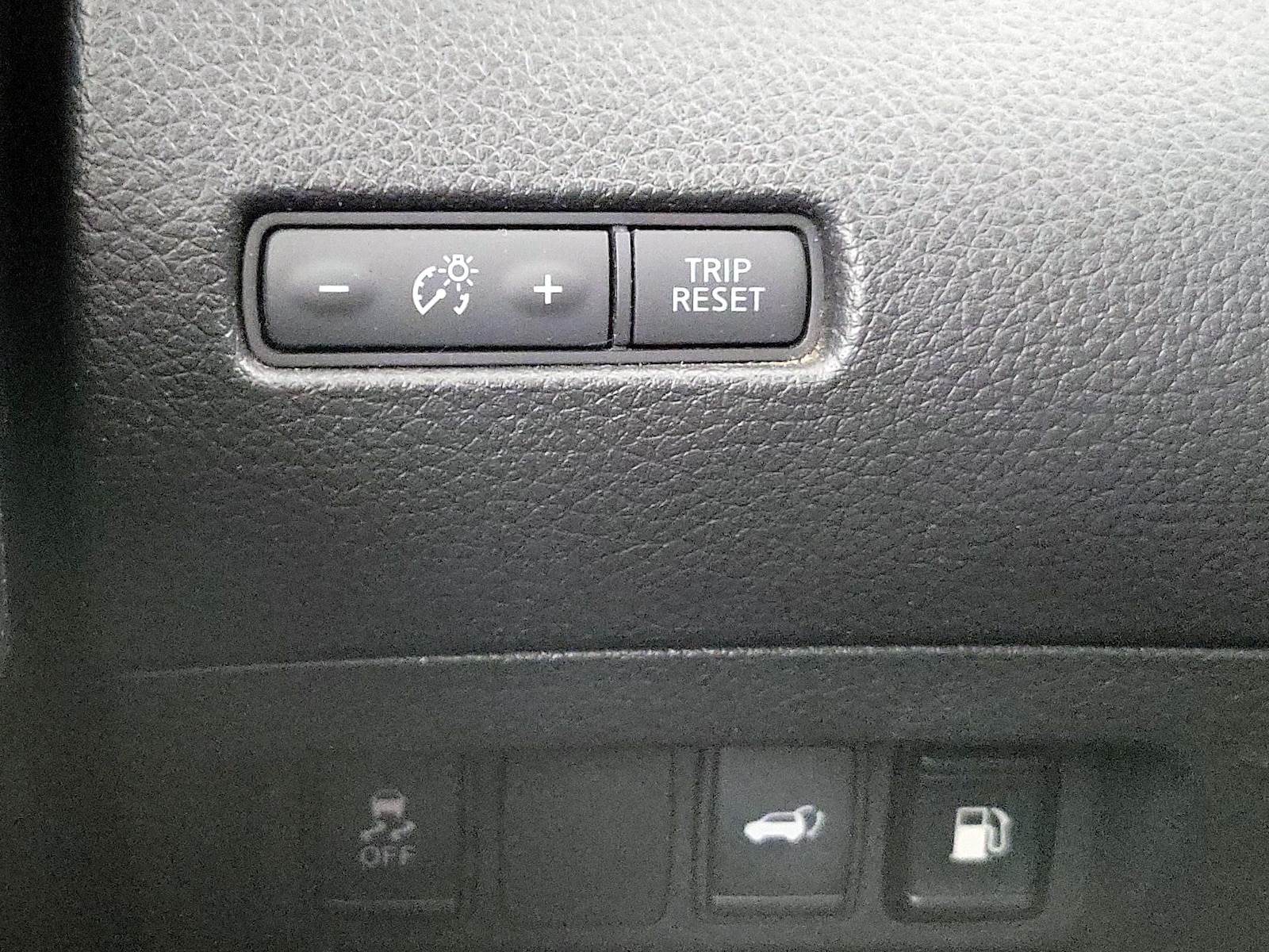 2018 Nissan Rogue SV - Photo 12