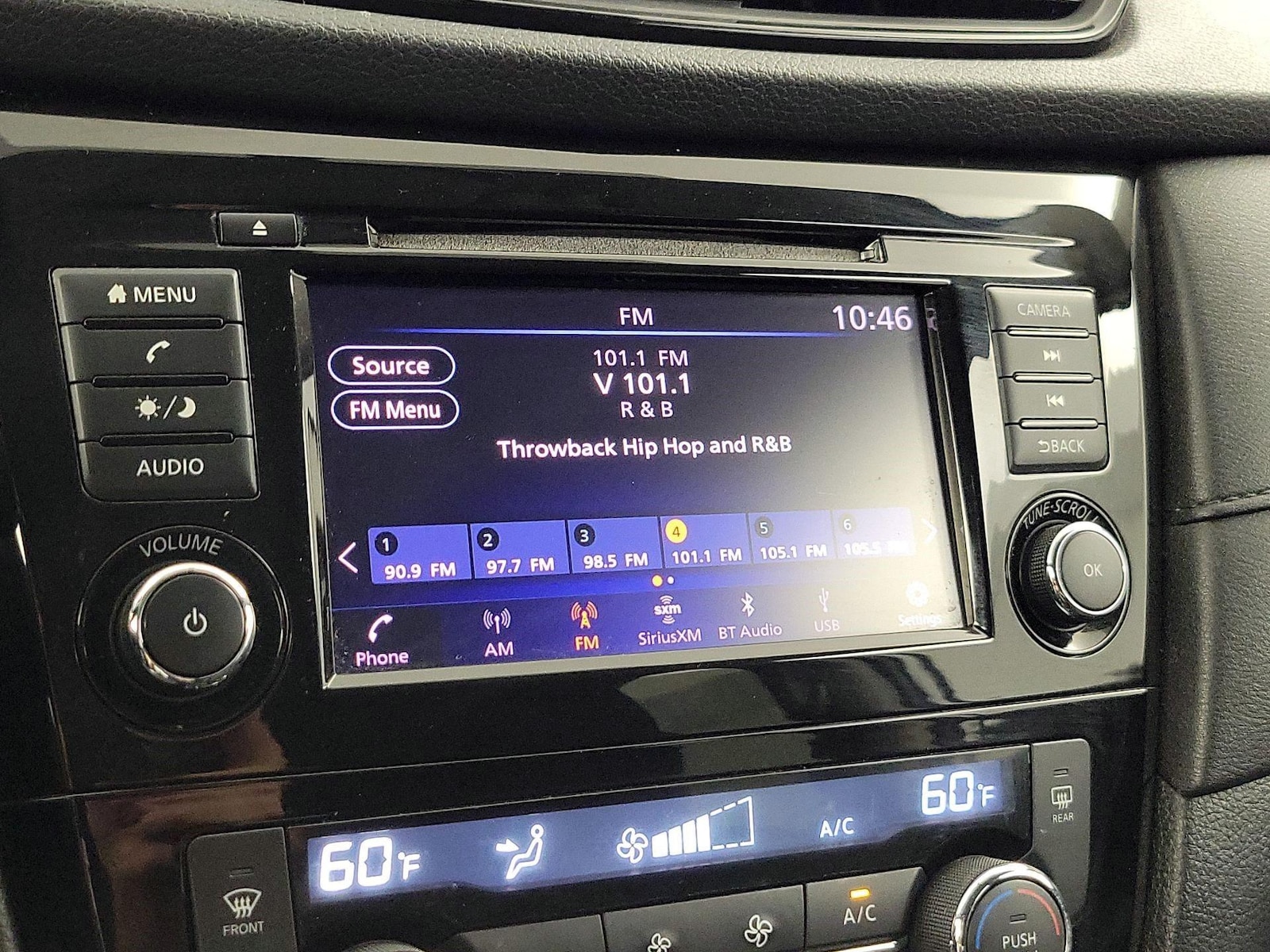 2018 Nissan Rogue SV - Photo 14
