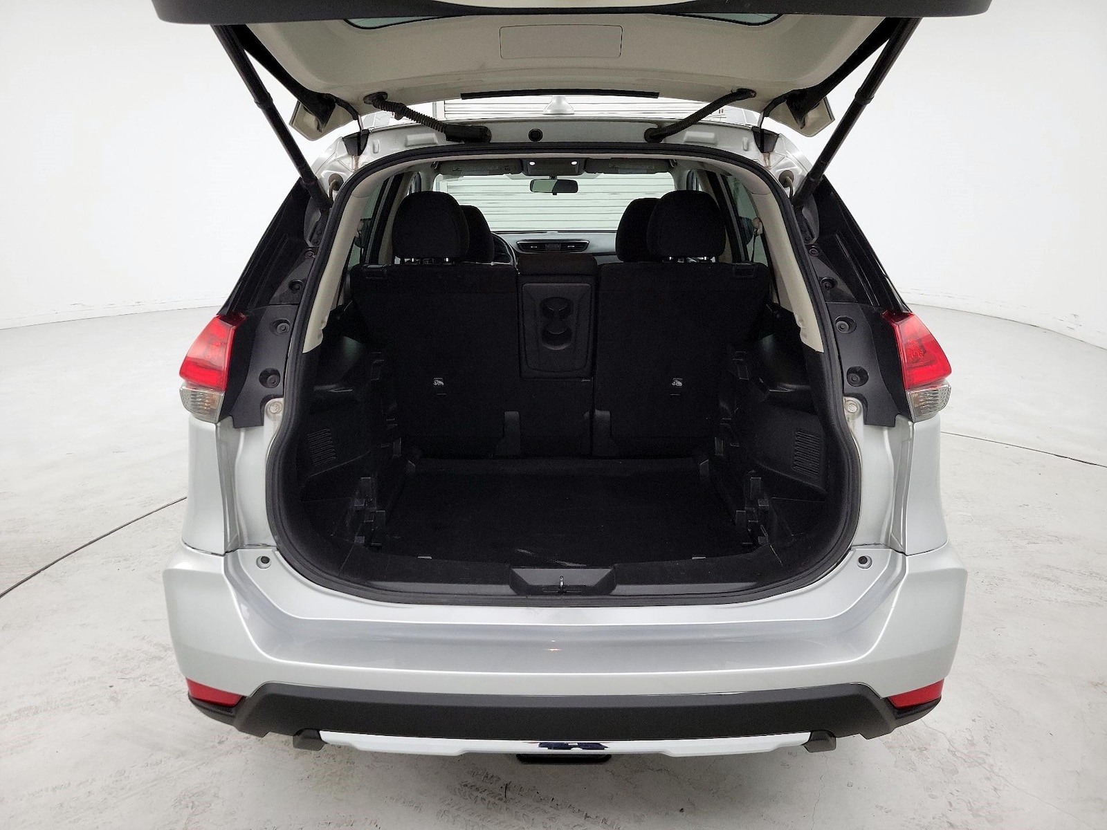 2018 Nissan Rogue SV - Photo 19