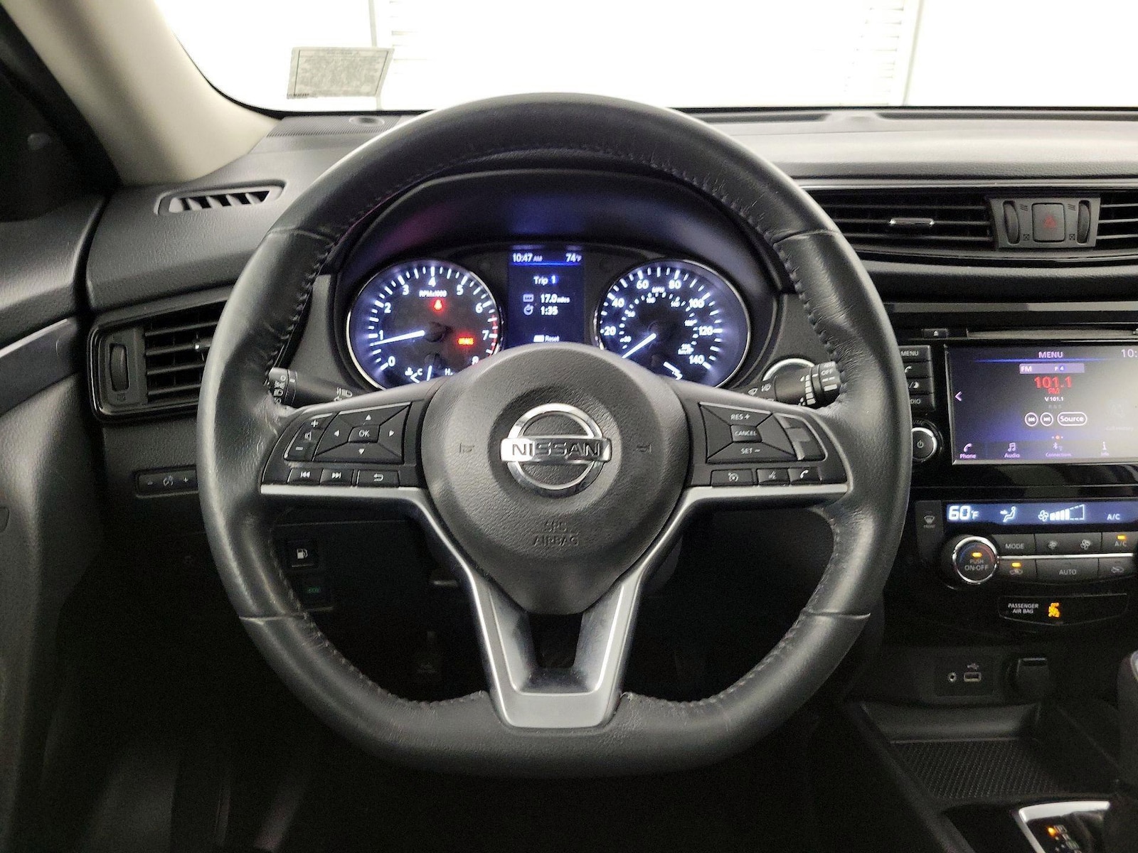 2018 Nissan Rogue SV - Photo 9