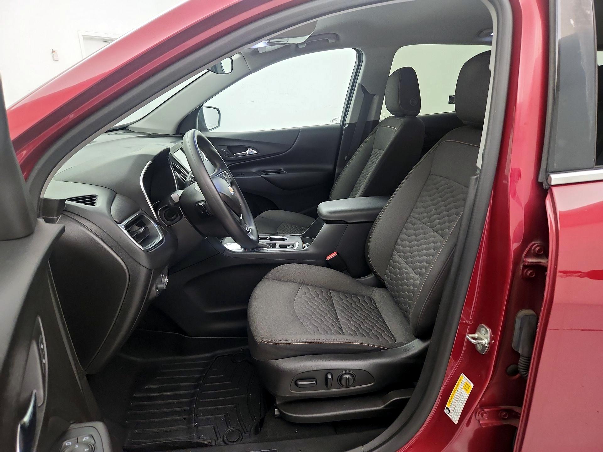 Thumbnail: 2018 Chevrolet Equinox - 11