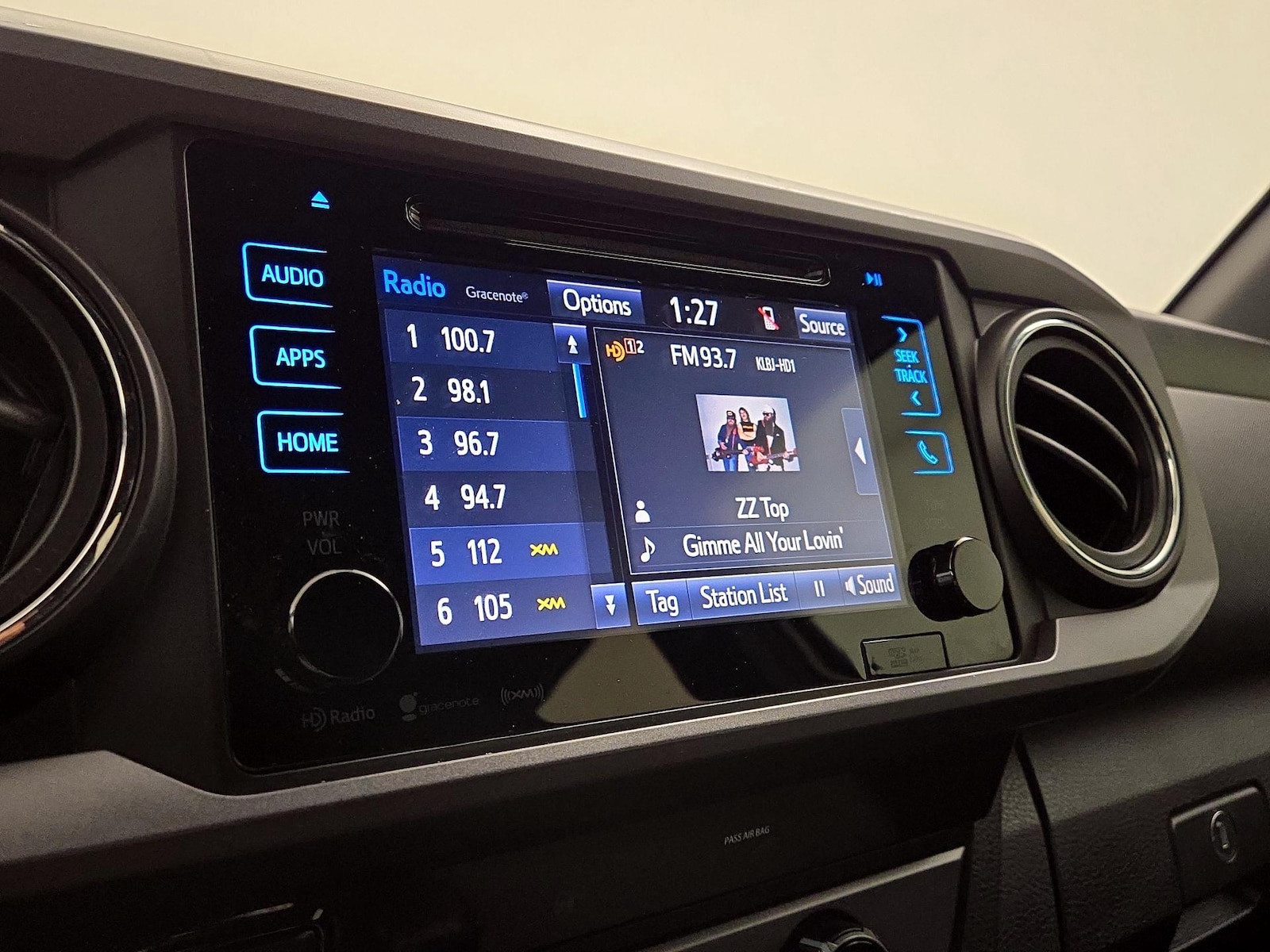 2018 Toyota Tacoma TRD Sport, photo 16