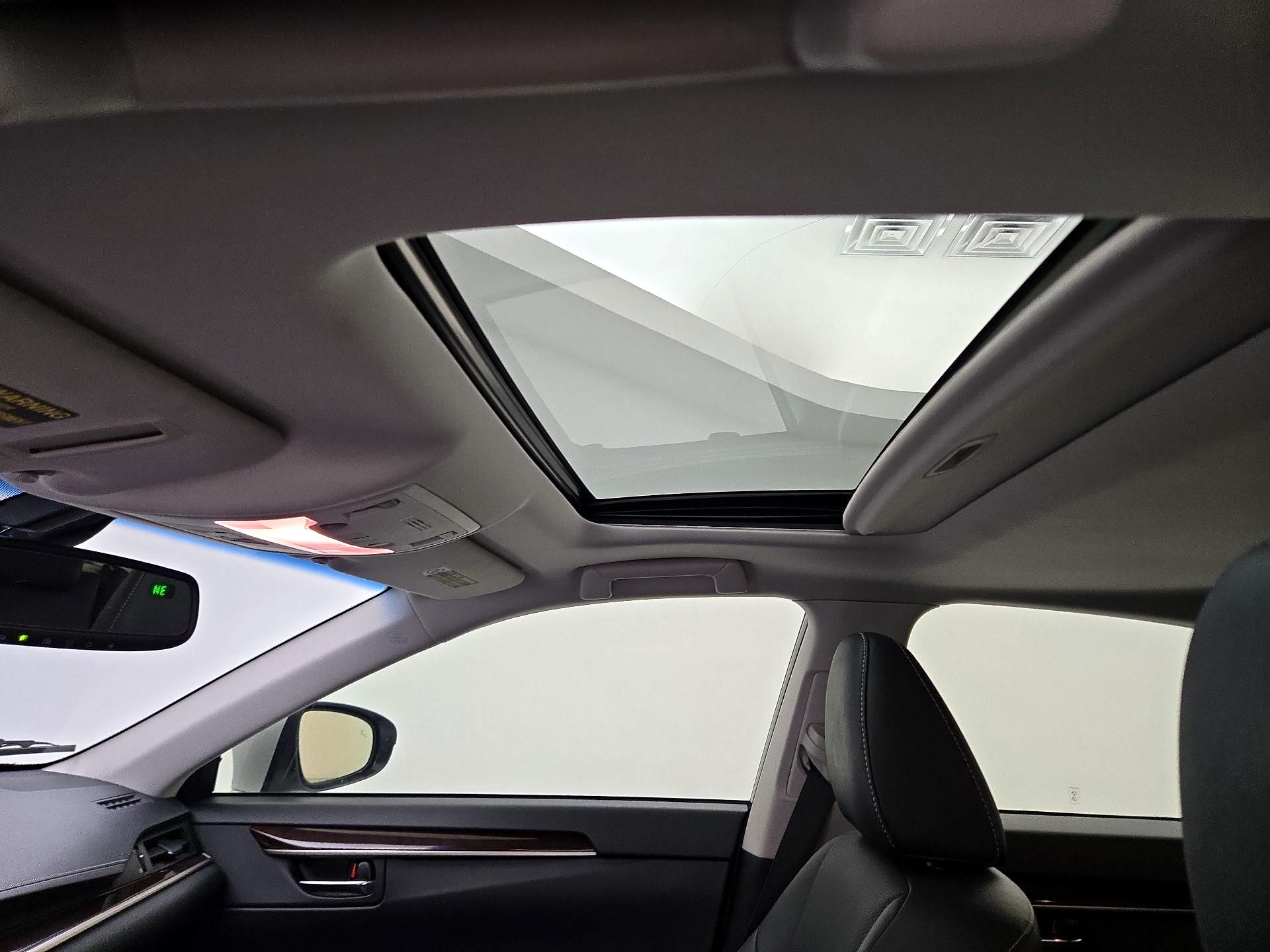 Thumbnail: 2014 Lexus ES - 19