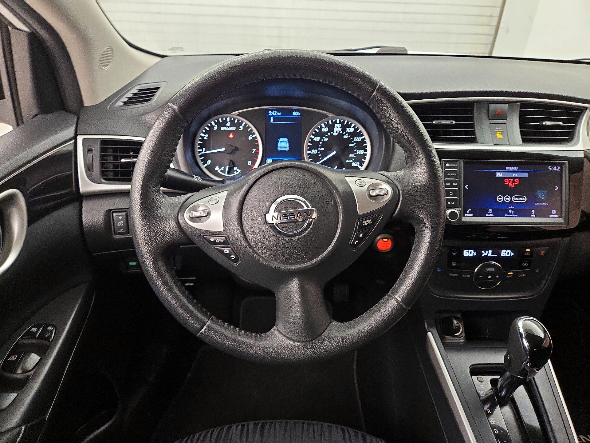 Thumbnail: 2019 Nissan Sentra - 10