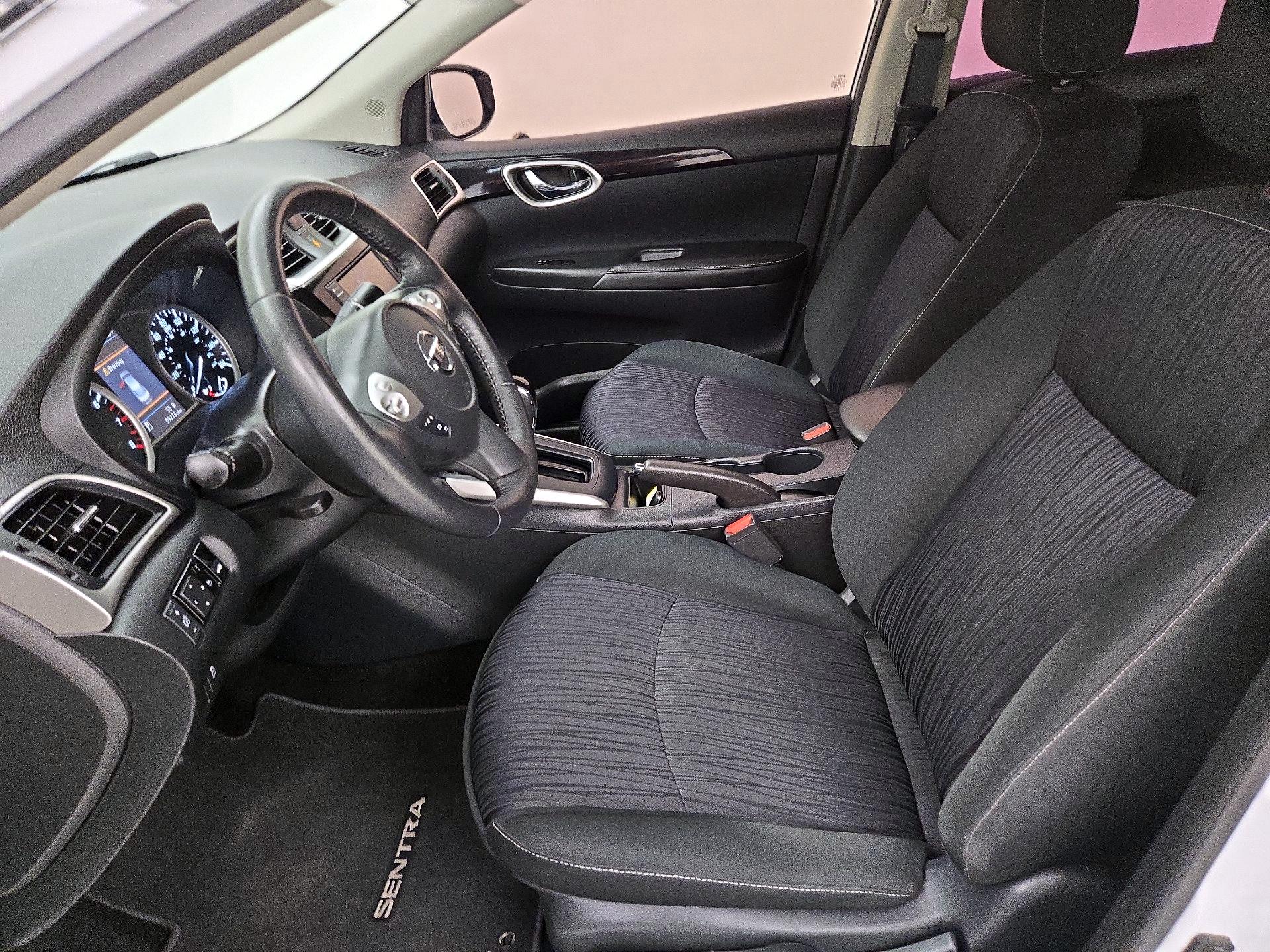 Thumbnail: 2019 Nissan Sentra - 11