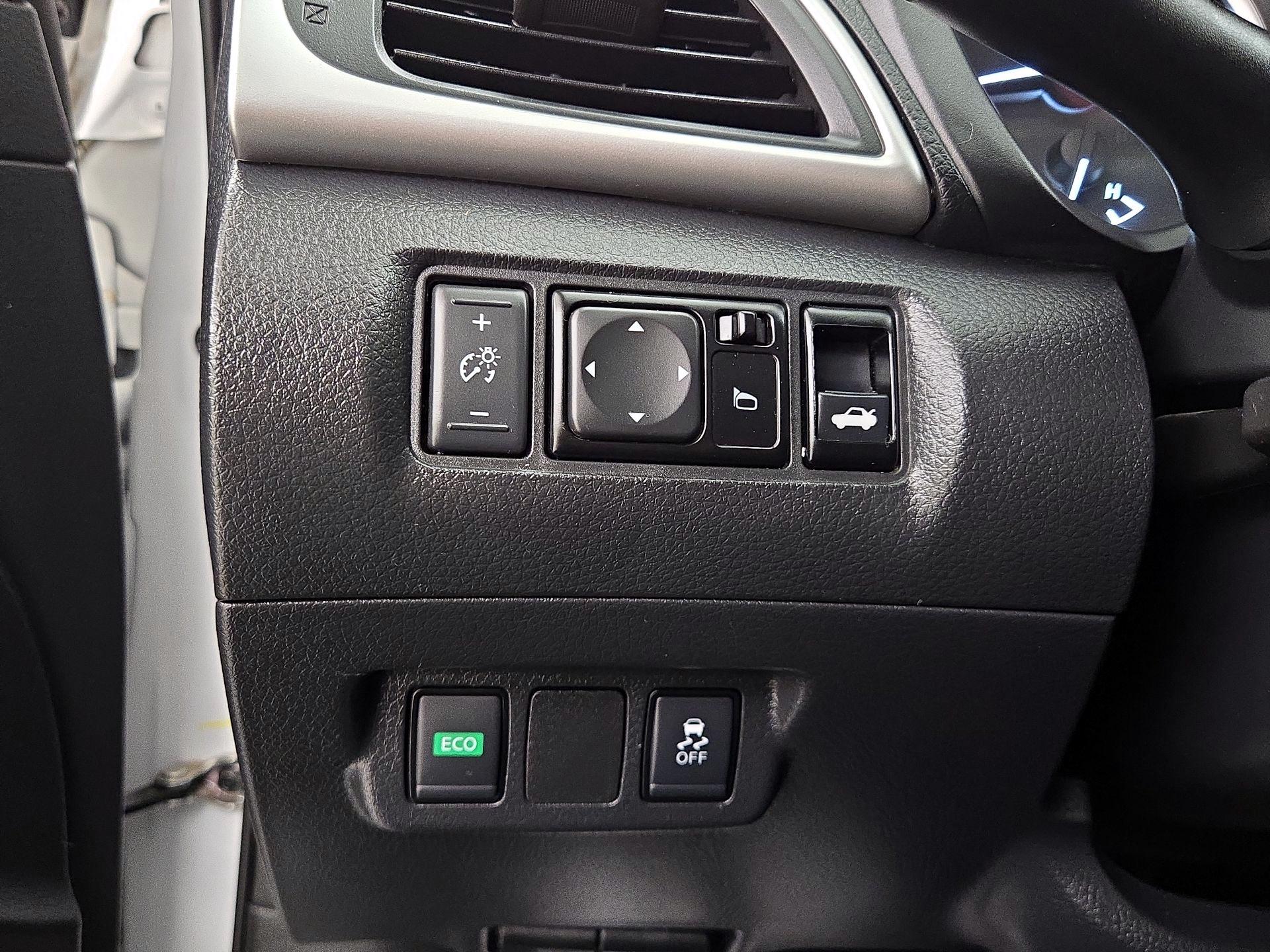 Thumbnail: 2019 Nissan Sentra - 13