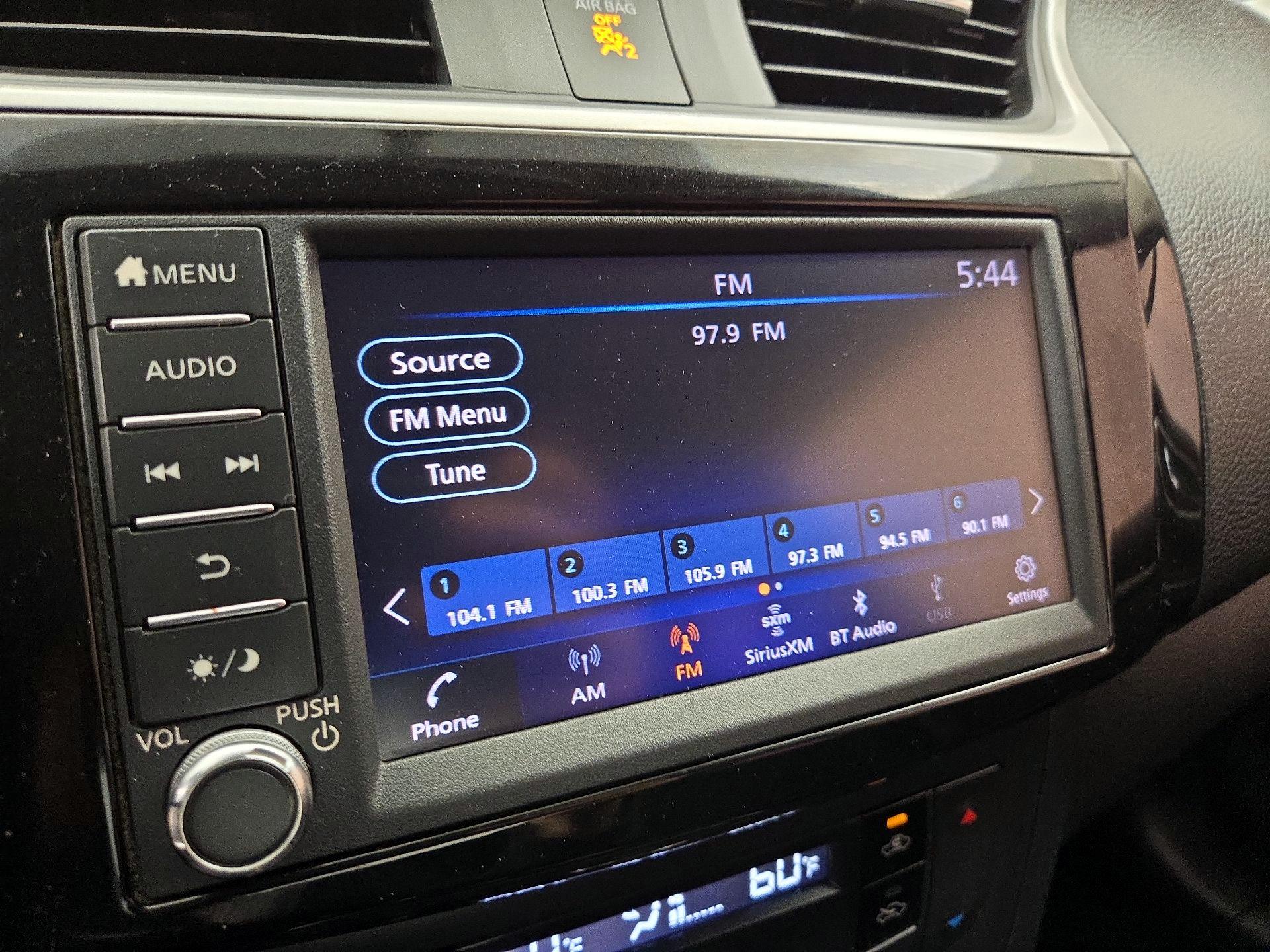 Thumbnail: 2019 Nissan Sentra - 15