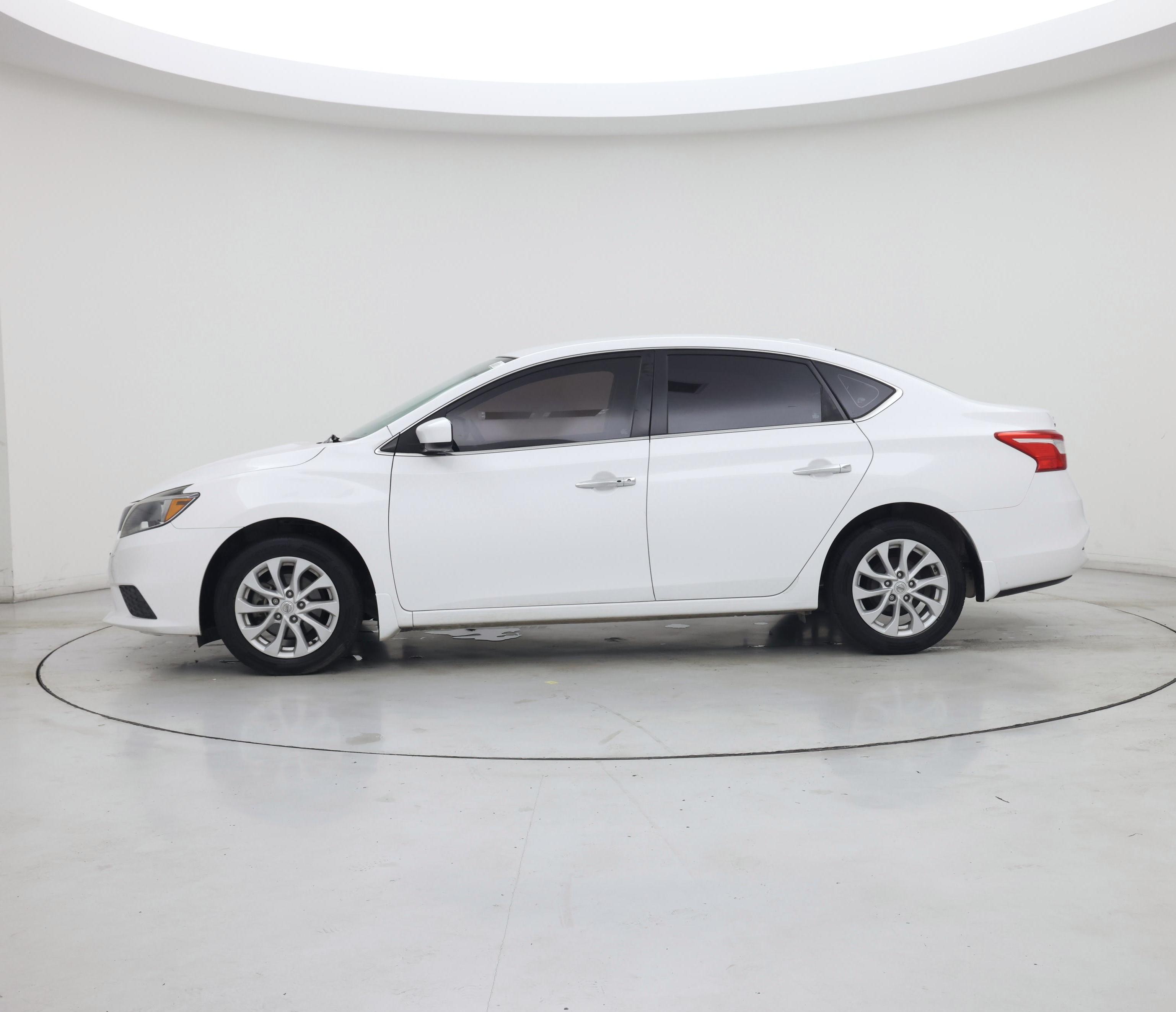 Thumbnail: 2019 Nissan Sentra - 3