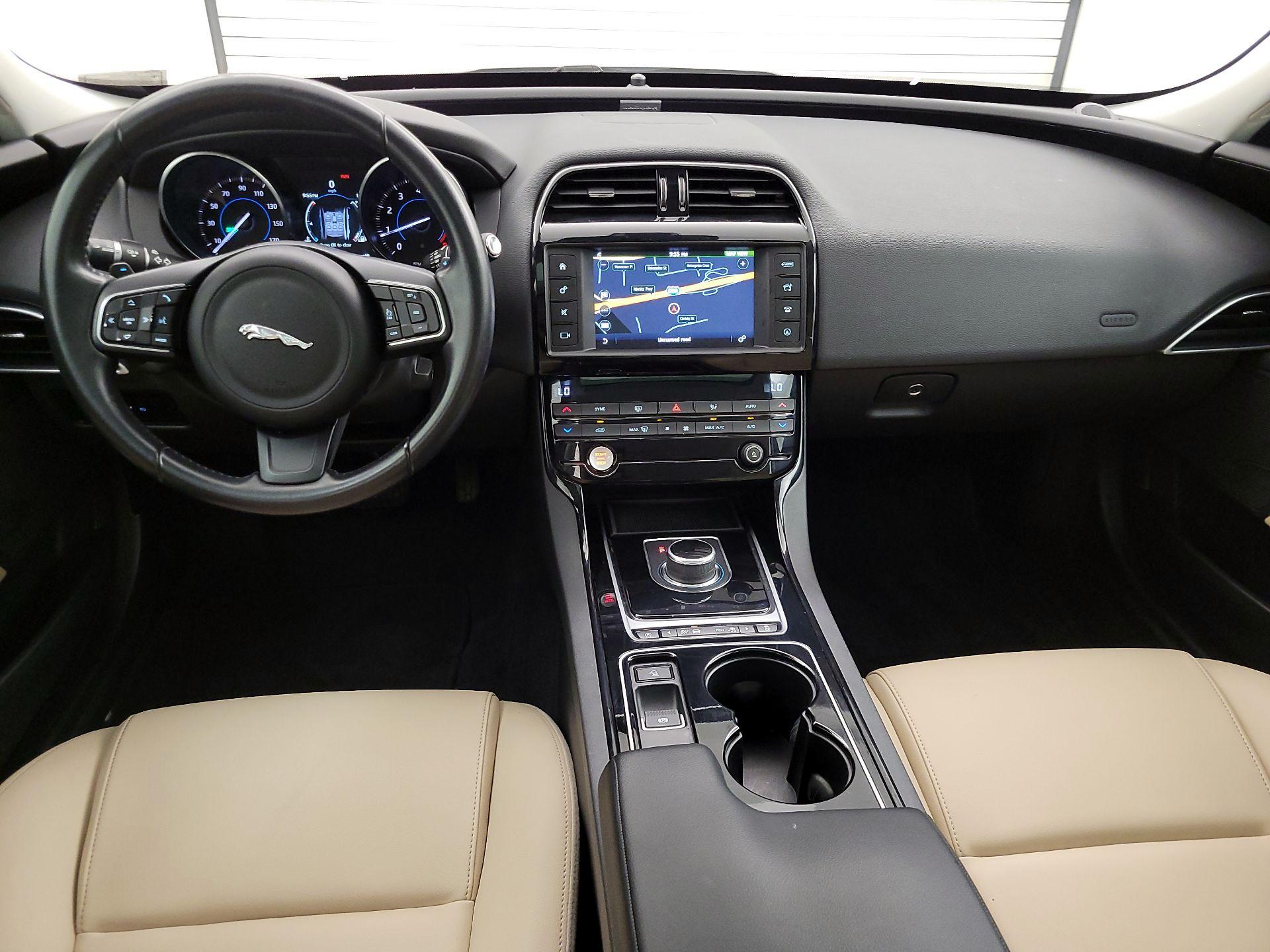 Thumbnail: 2017 Jaguar XE - 9