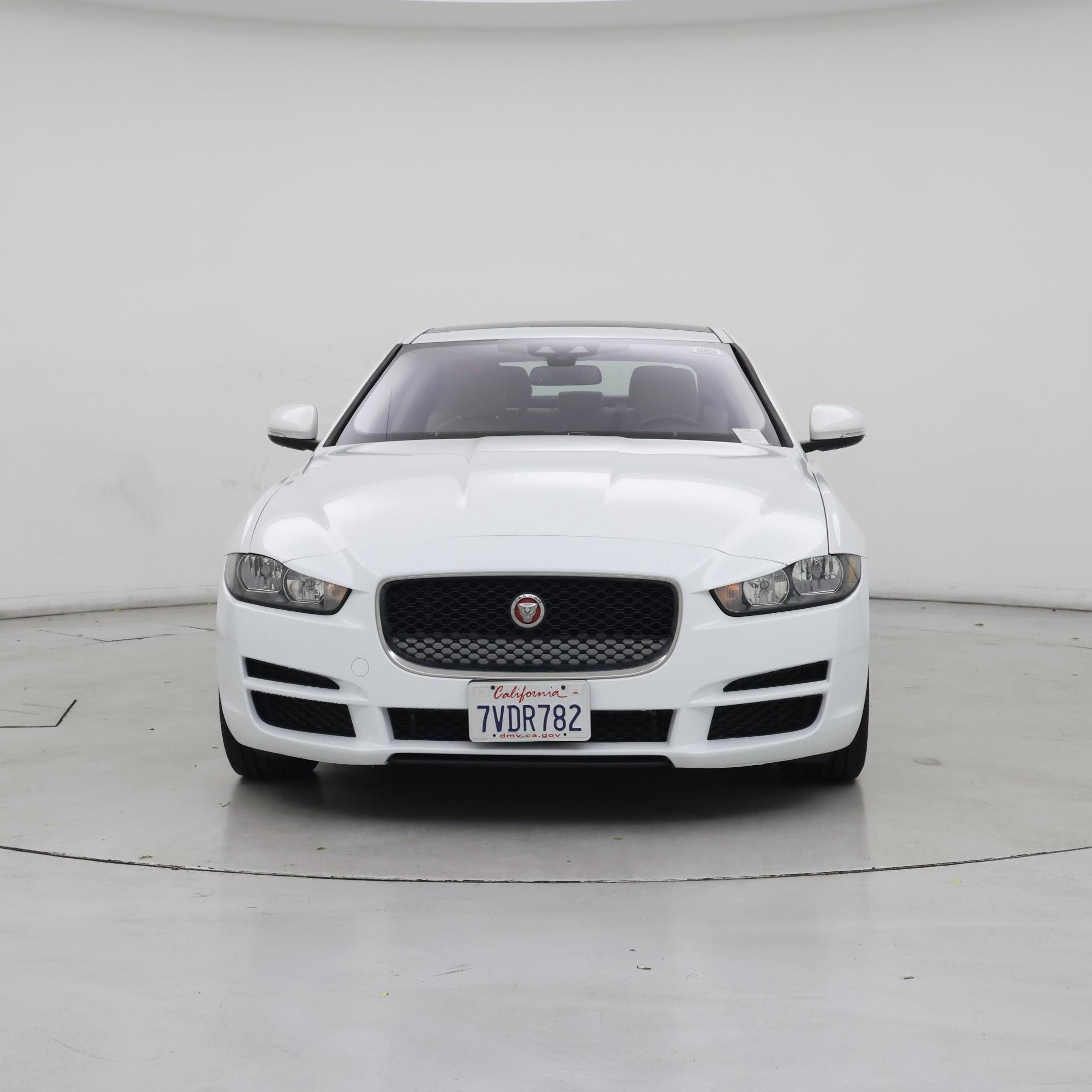 Thumbnail: 2017 Jaguar XE - 5