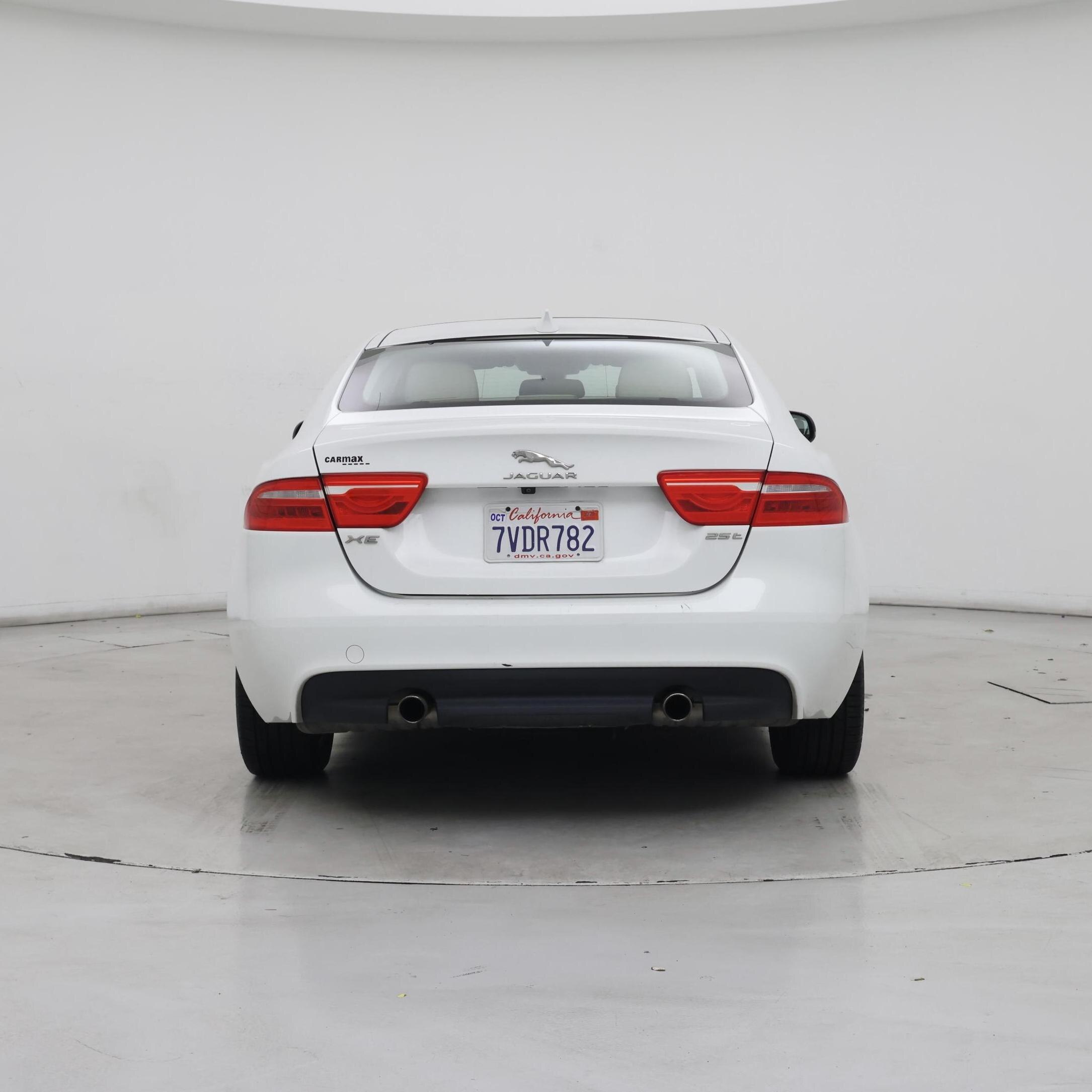 Thumbnail: 2017 Jaguar XE - 6
