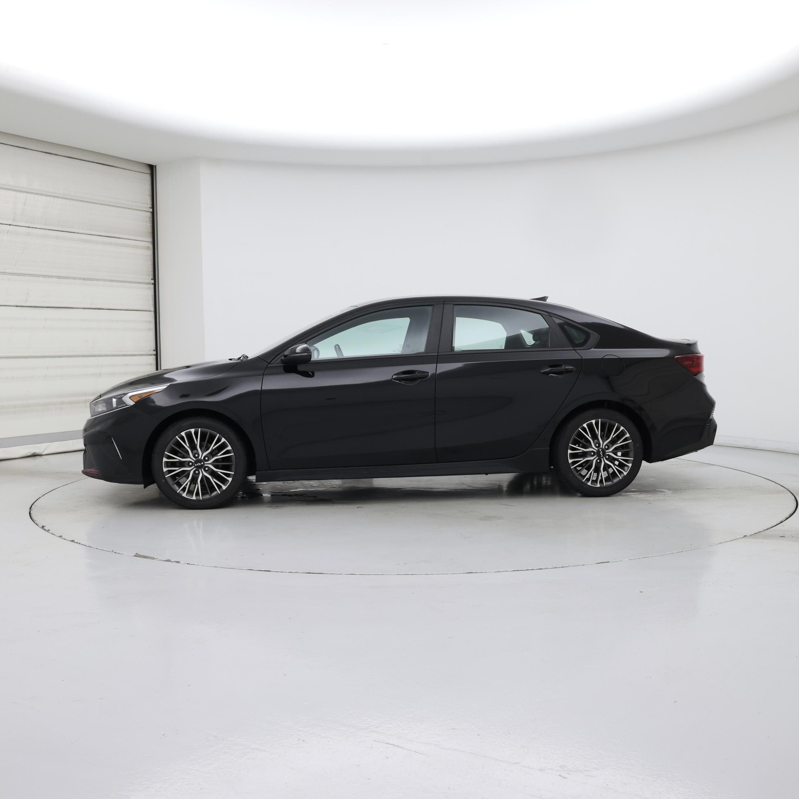 Thumbnail: 2022 Kia Forte - 3