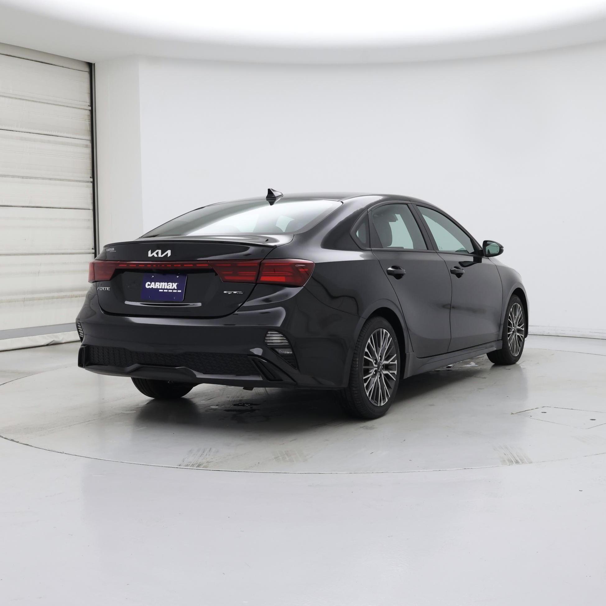 Thumbnail: 2022 Kia Forte - 8