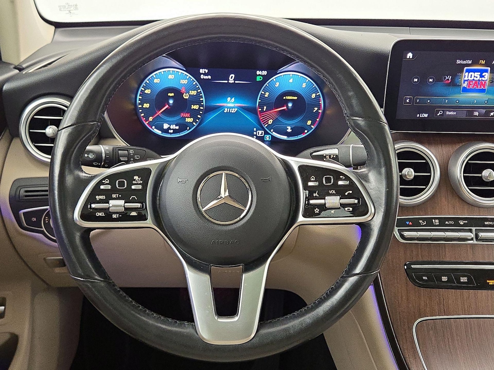 2022 Mercedes-Benz GLC GLC300 - Photo 11