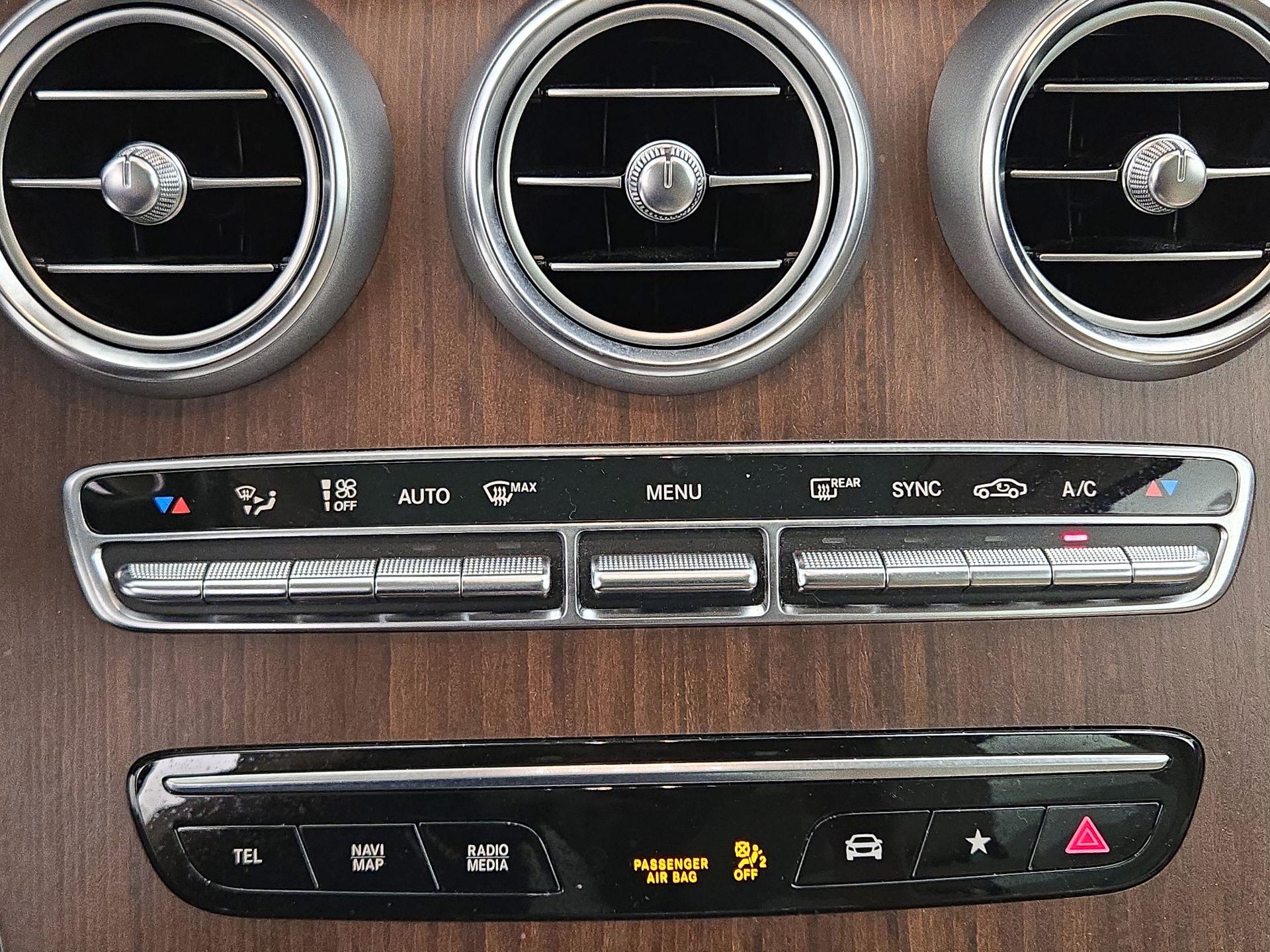 Thumbnail: 2022 Mercedes-Benz GLC - 16