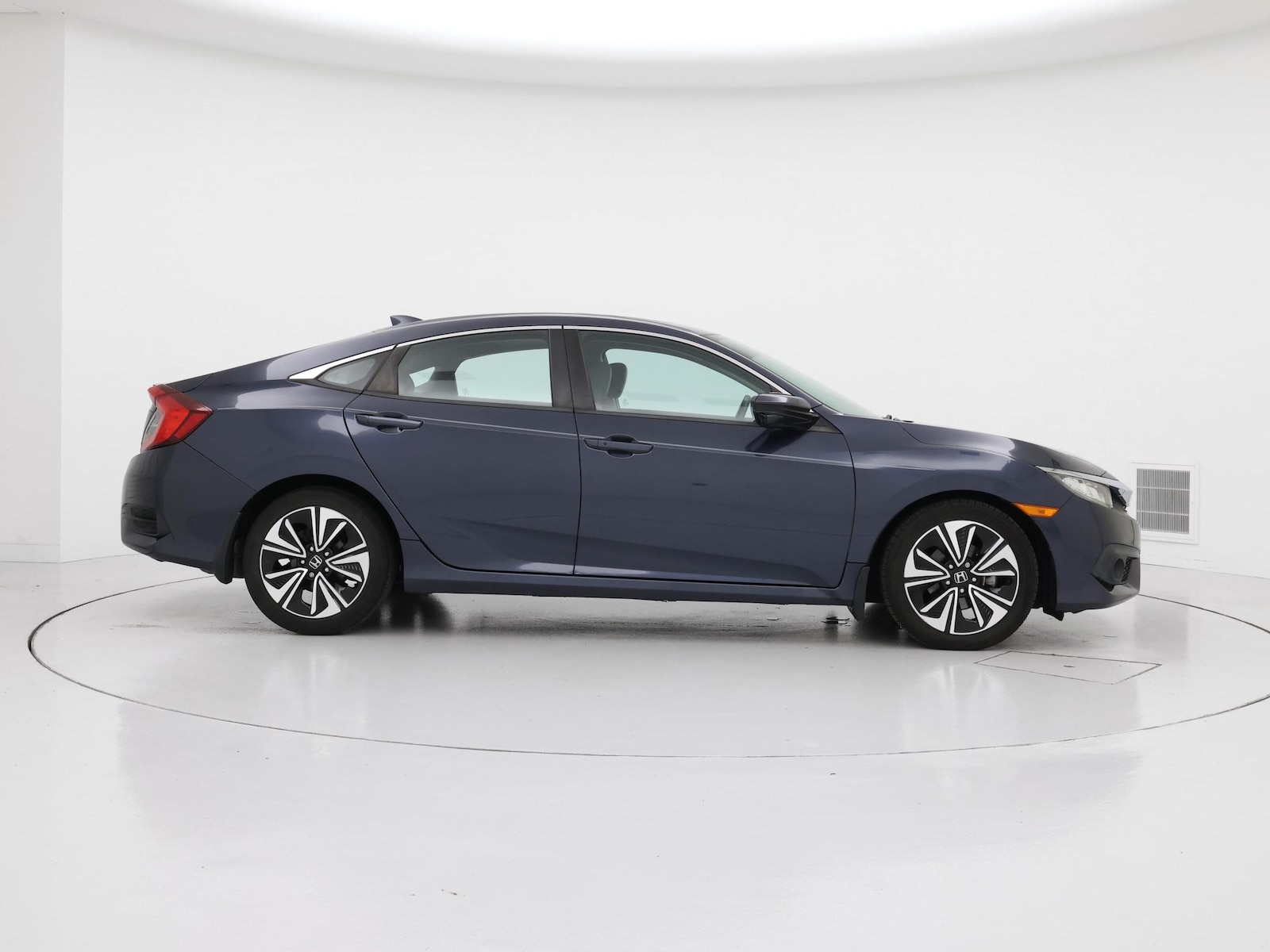 2017 Honda Civic EX-L - Photo 8