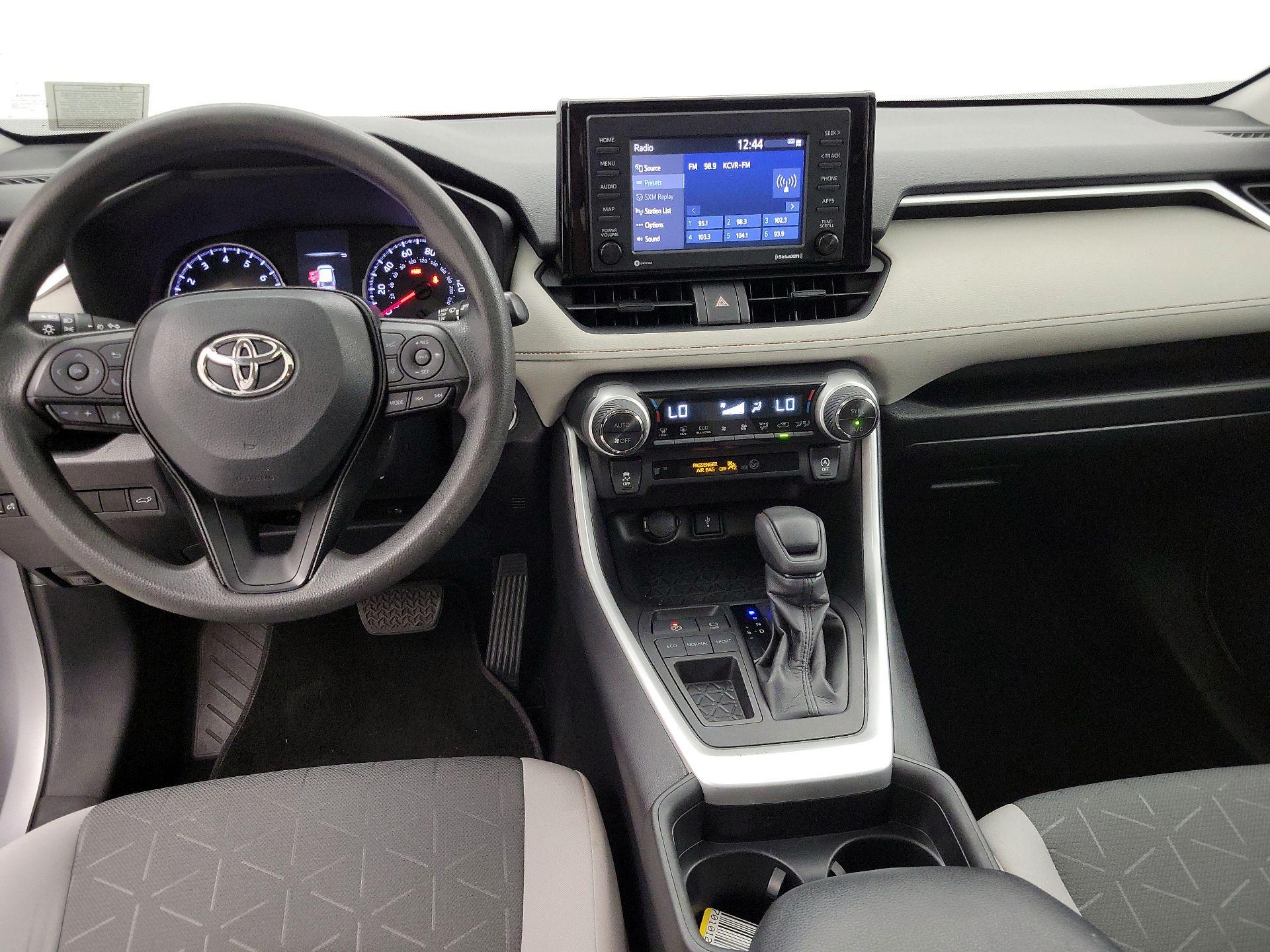 Thumbnail: 2021 Toyota RAV4 - 9