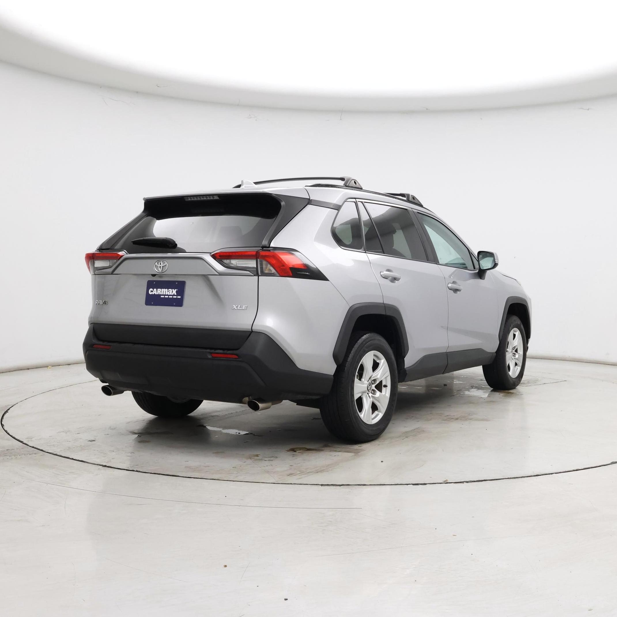 Thumbnail: 2021 Toyota RAV4 - 8
