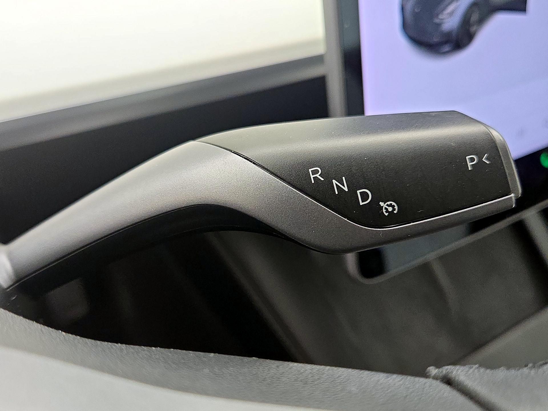 Thumbnail: 2022 Tesla Model 3 - 17