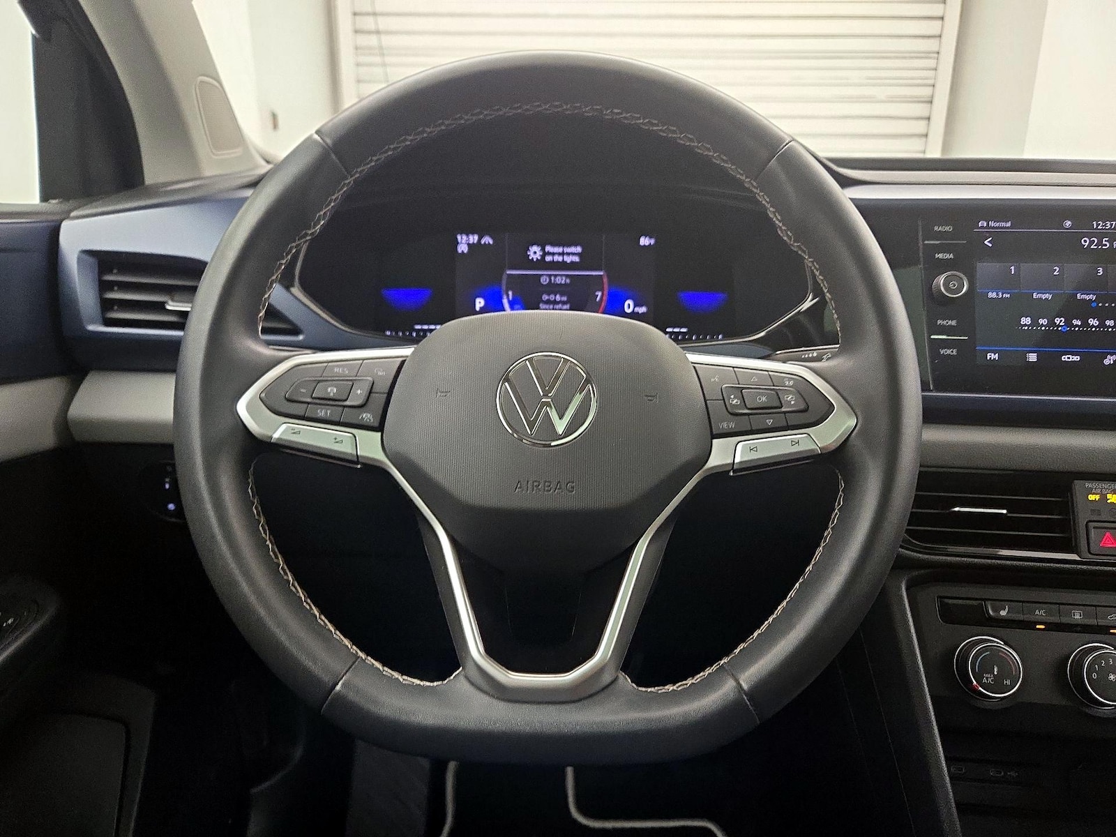 2022 Volkswagen Taos SE - Photo 11