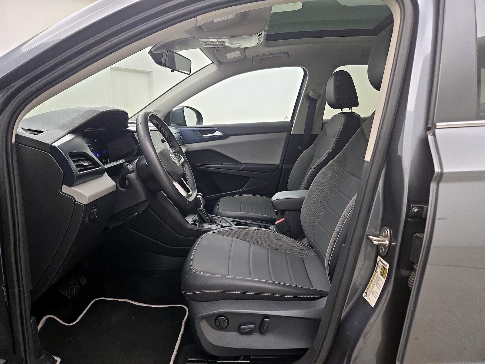 2022 Volkswagen Taos SE - Photo 12