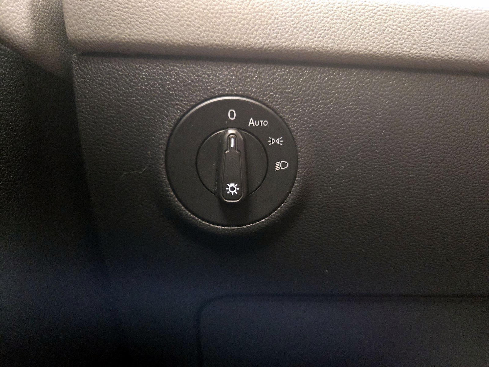 2022 Volkswagen Taos SE - Photo 14