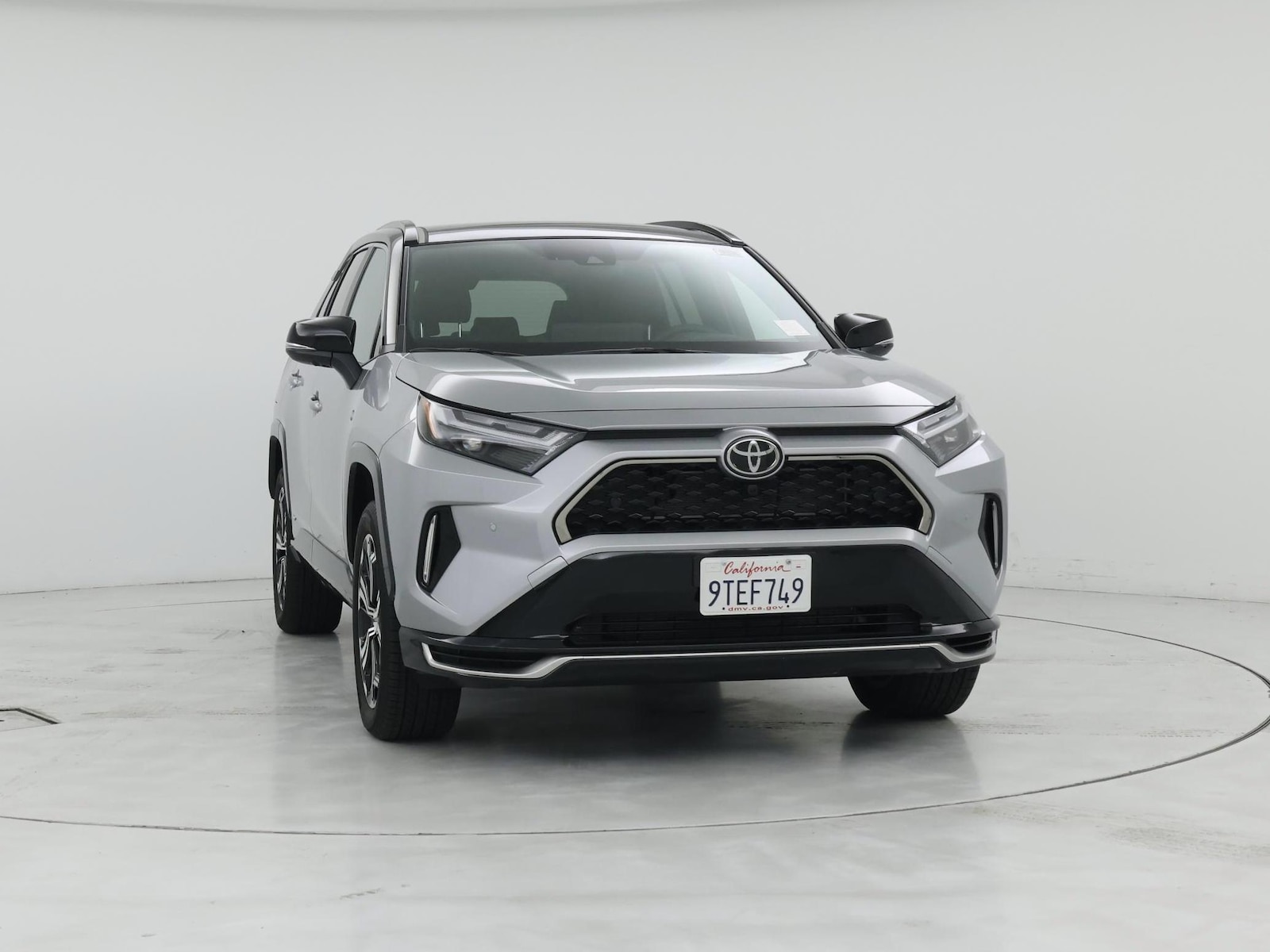 2025 Toyota RAV4 XSE - Photo 6