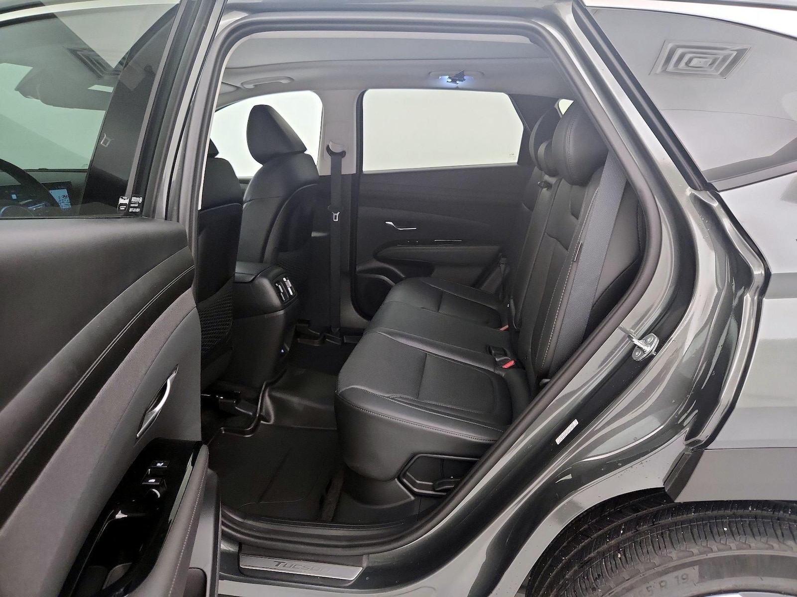 2025 Hyundai Tucson Limited - Photo 22
