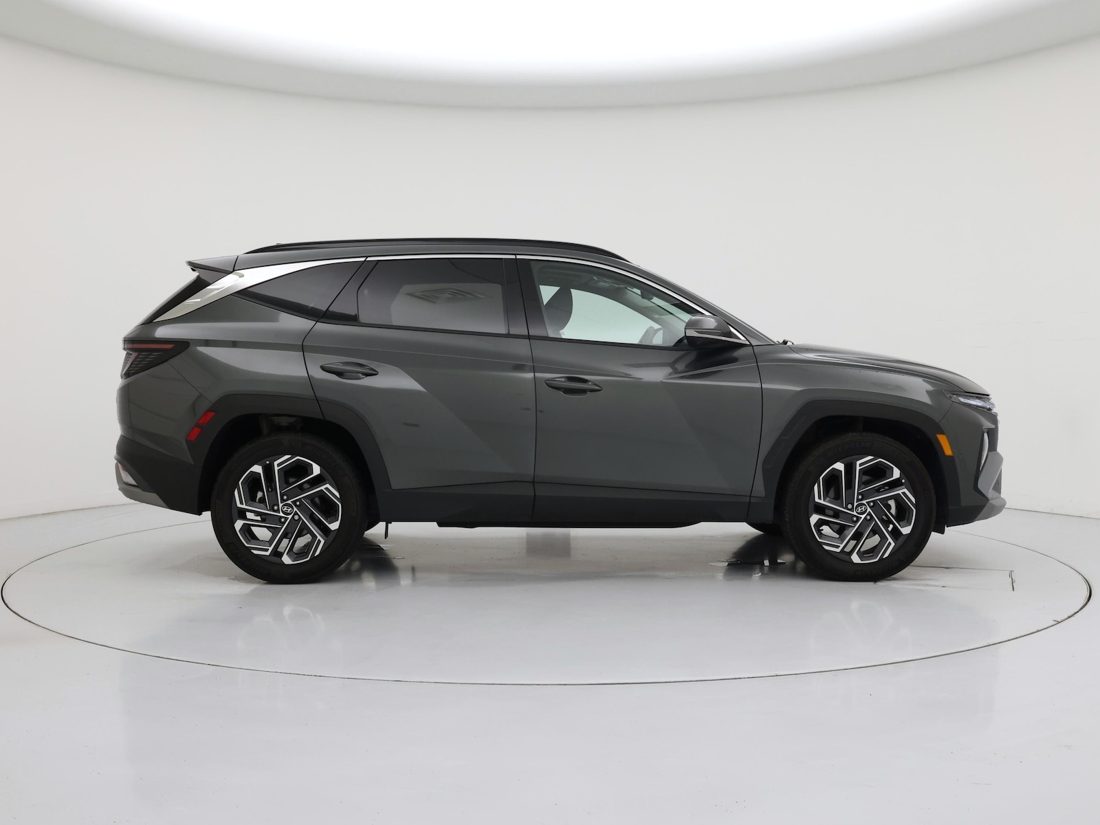 2025 Hyundai Tucson Limited - Photo 8