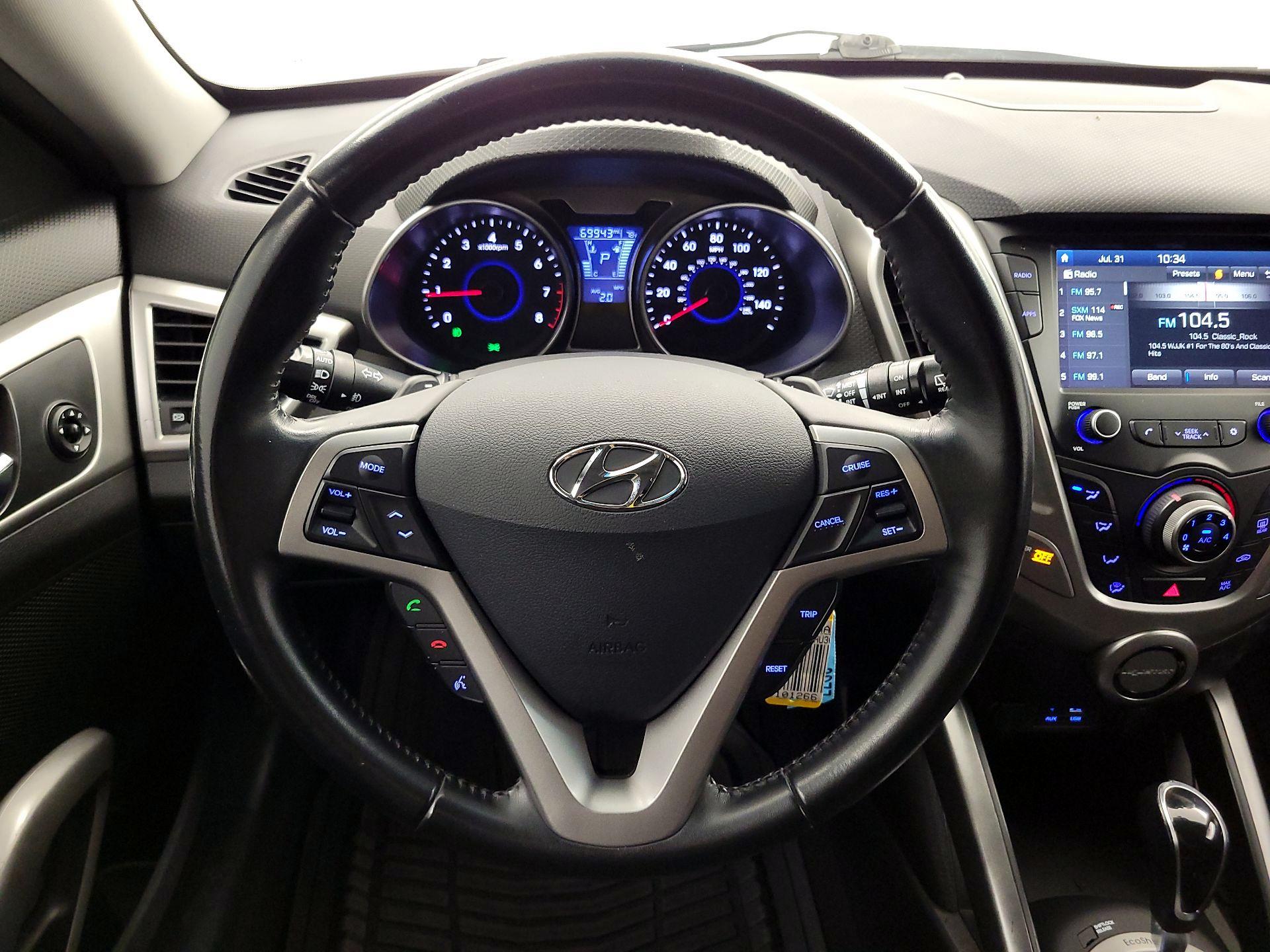 Thumbnail: 2017 Hyundai Veloster - 10