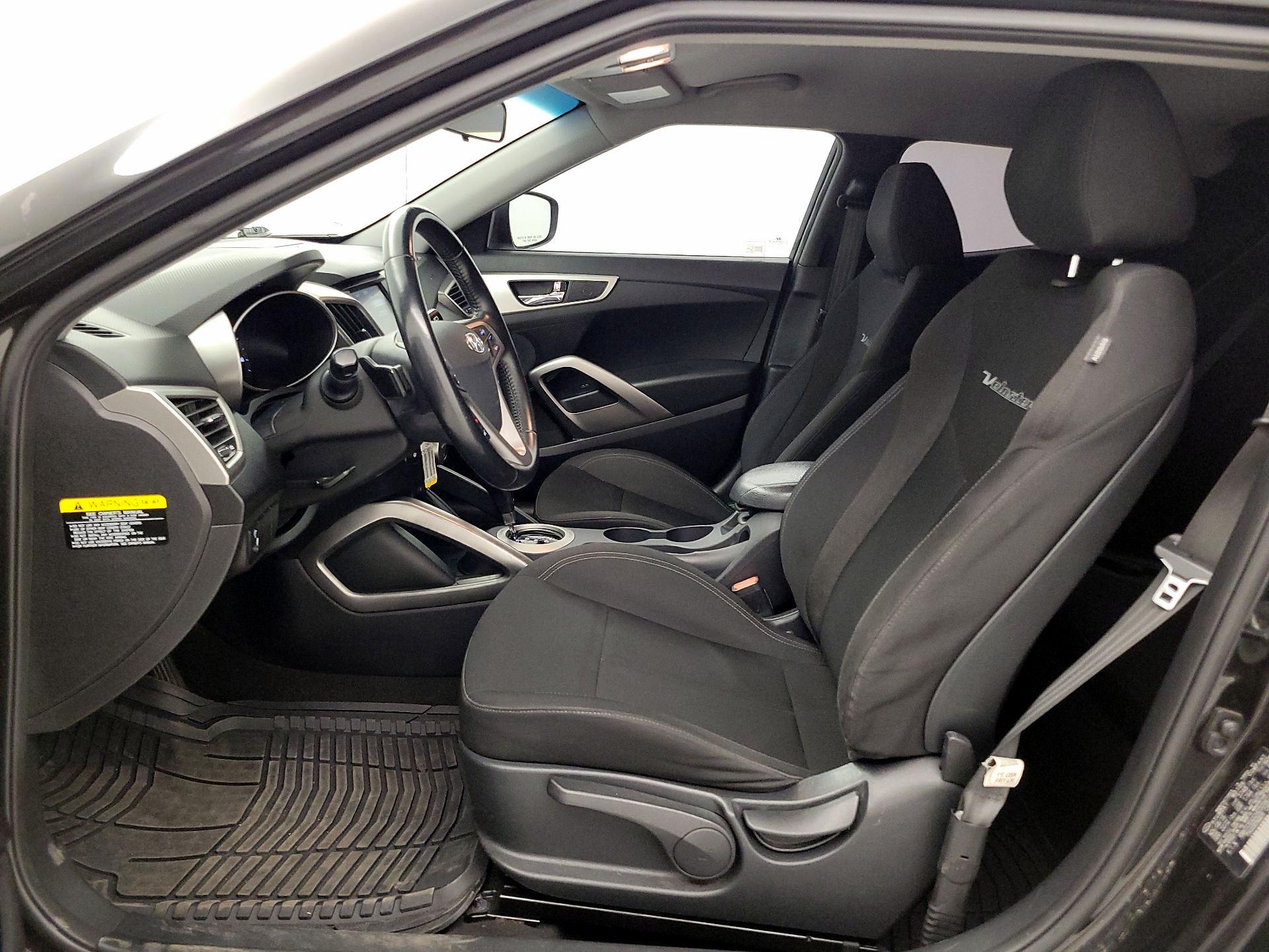 Thumbnail: 2017 Hyundai Veloster - 11