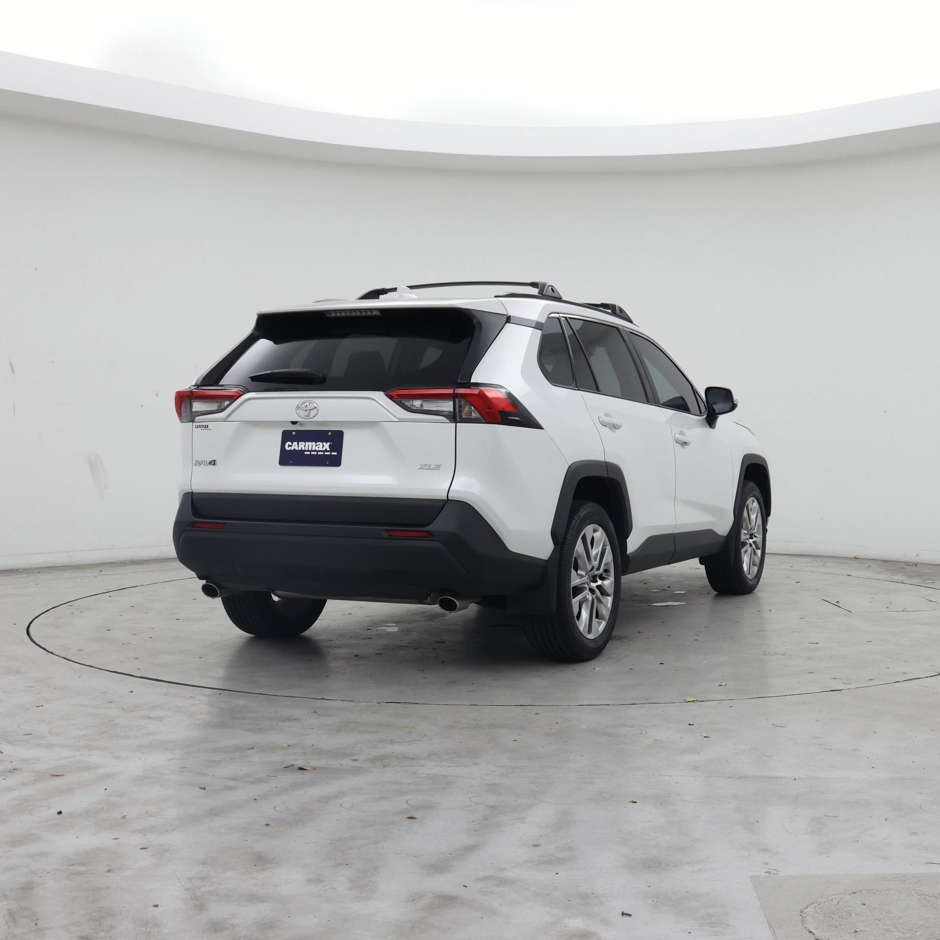 Thumbnail: 2025 Toyota RAV4 - 8