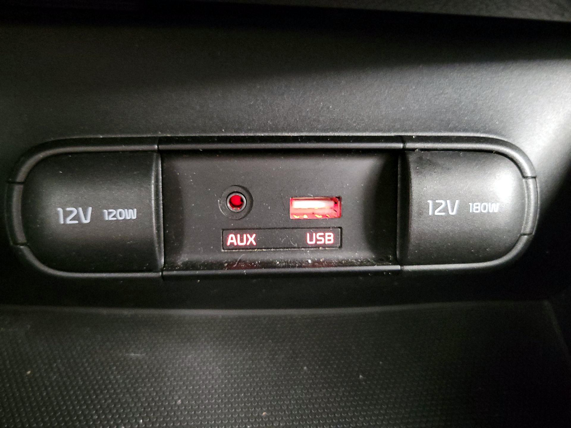Thumbnail: 2016 Kia Soul - 18