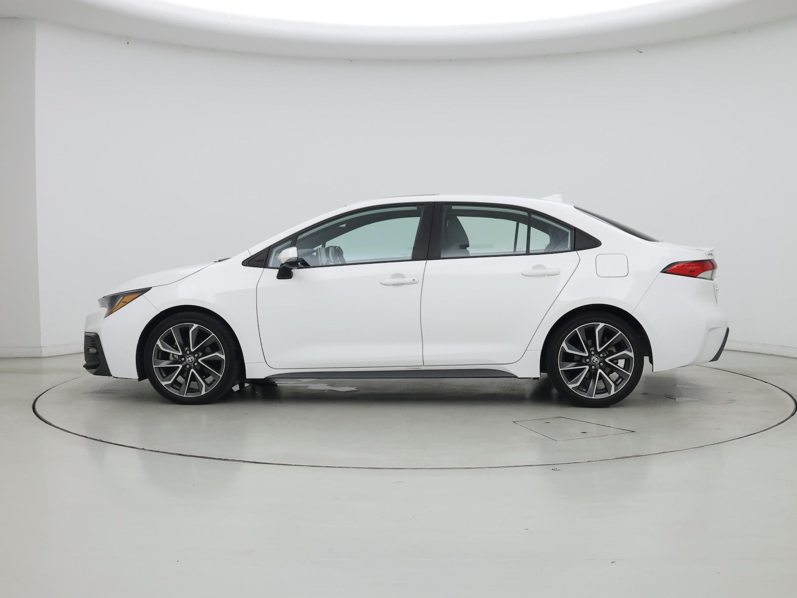 2021 Toyota Corolla SE - Photo 4