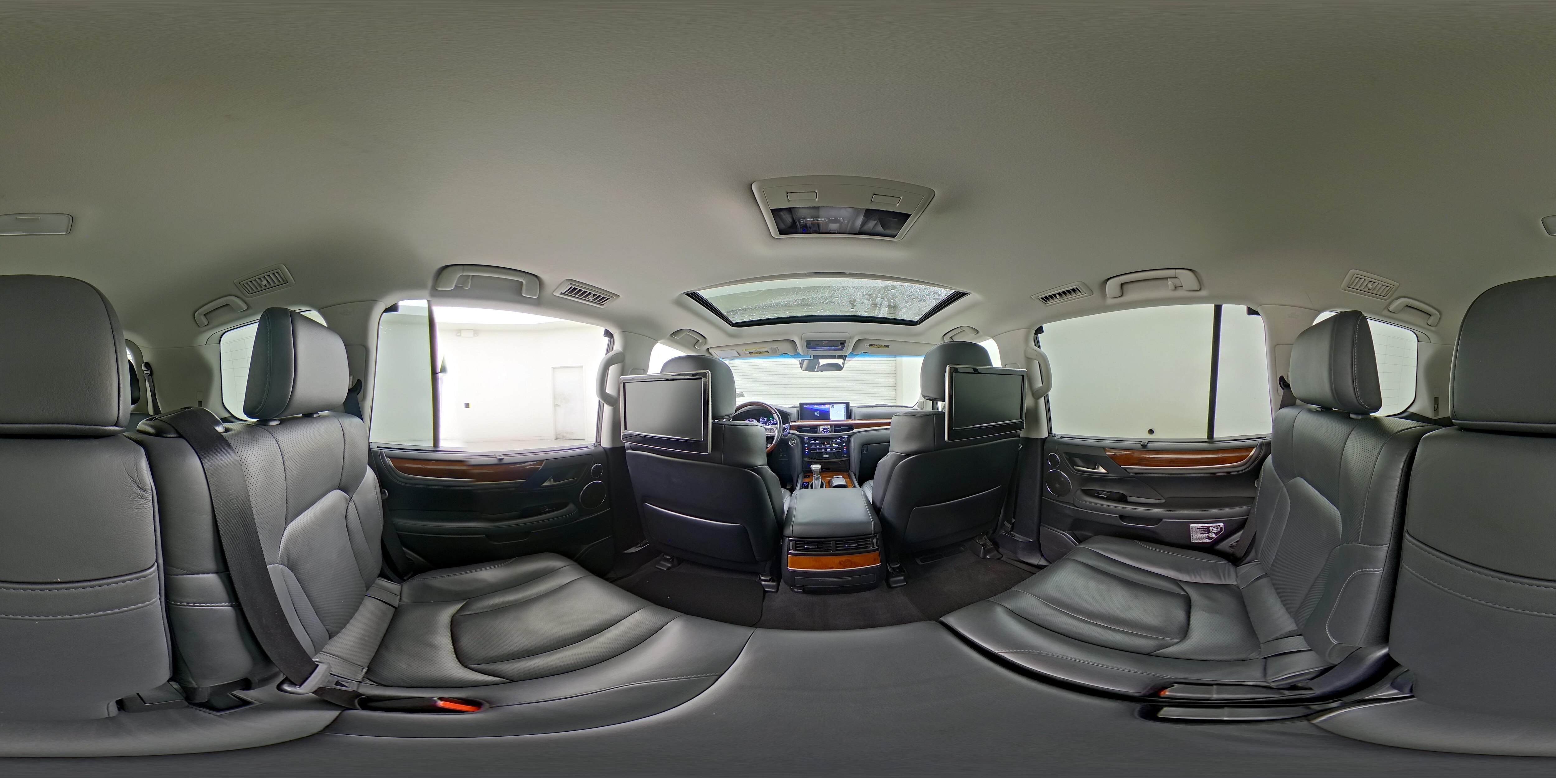 2020 Lexus LX 570 - Photo 29