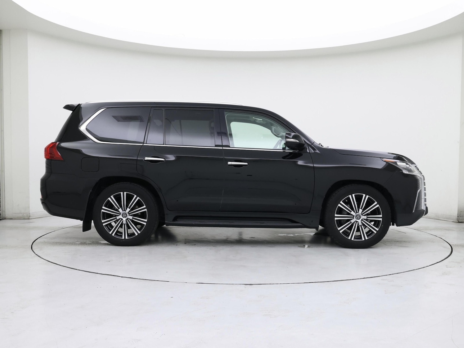 2020 Lexus LX 570 - Photo 8
