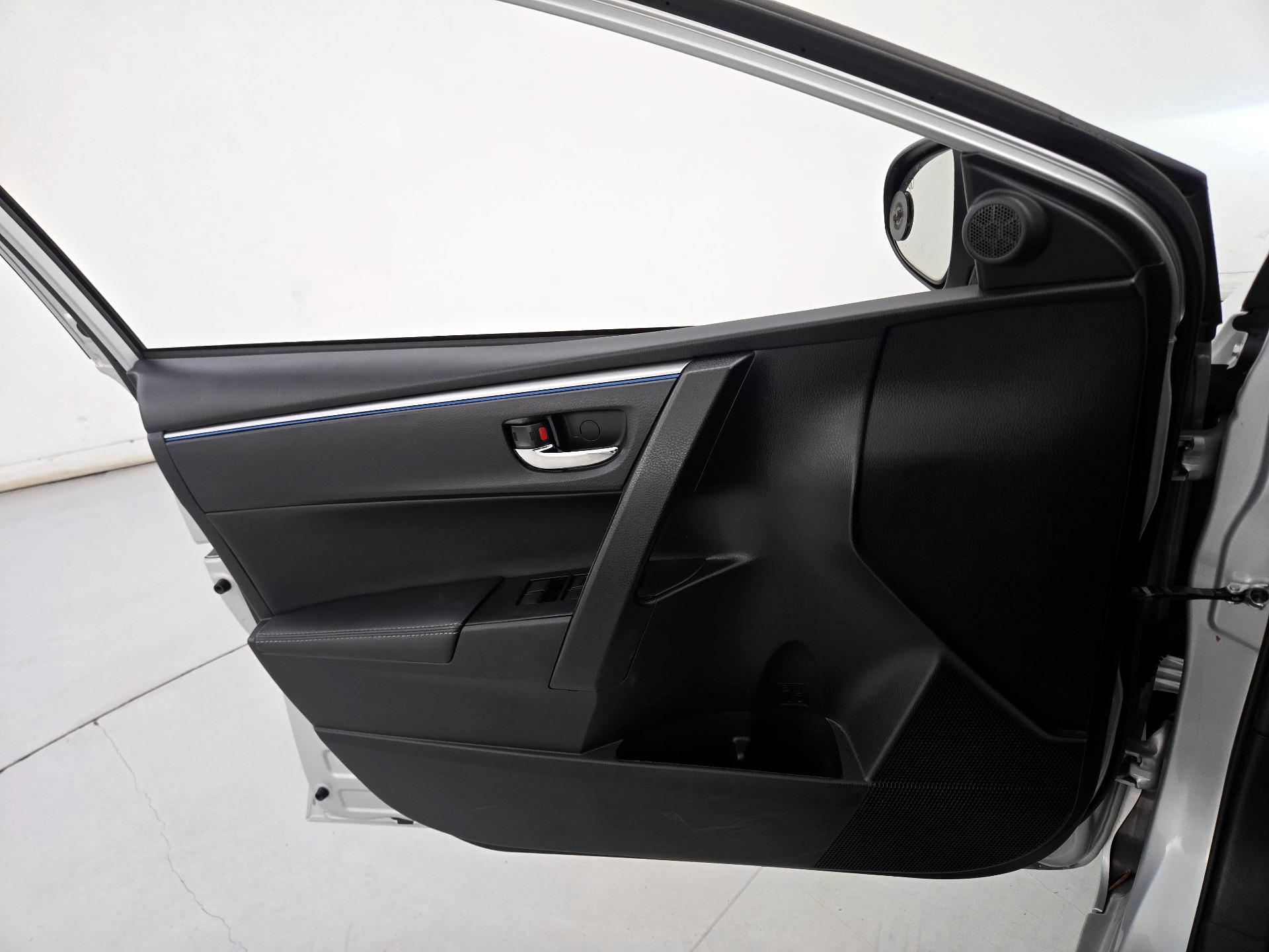 Thumbnail: 2016 Toyota Corolla - 12