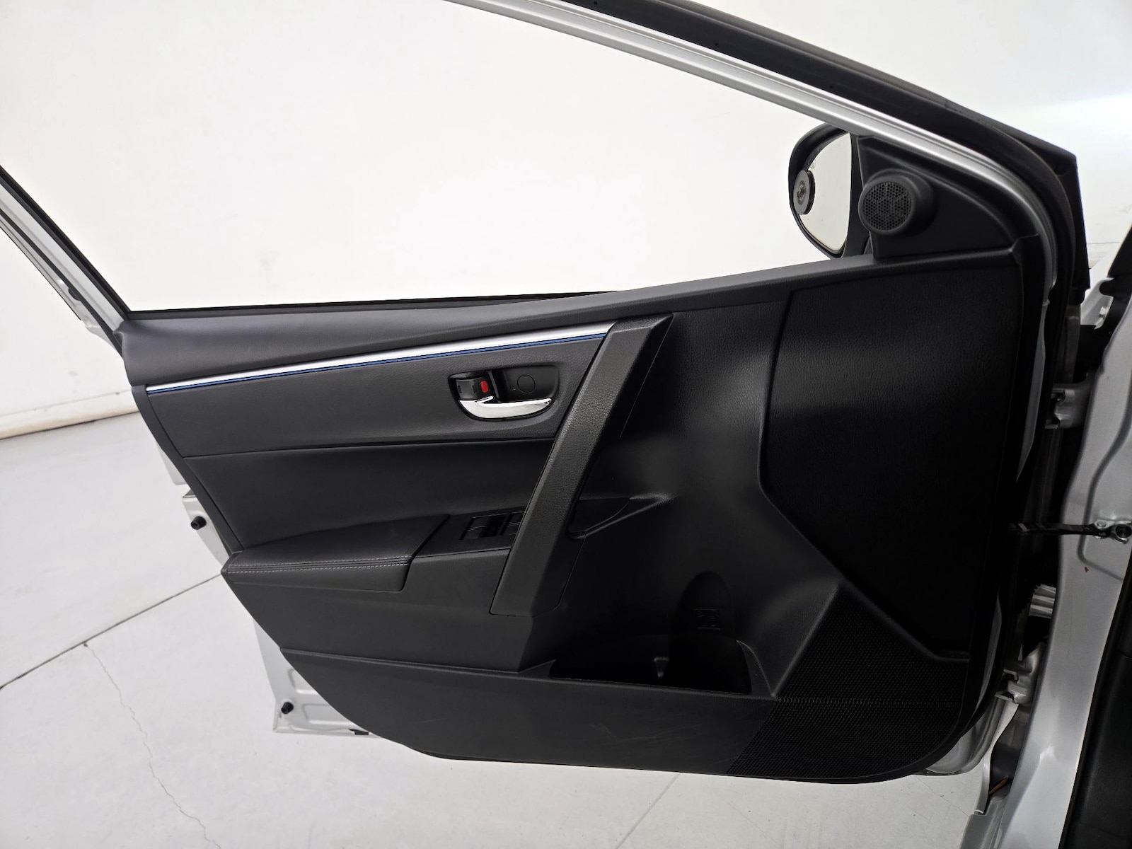 2016 Toyota Corolla S Plus - Photo 13