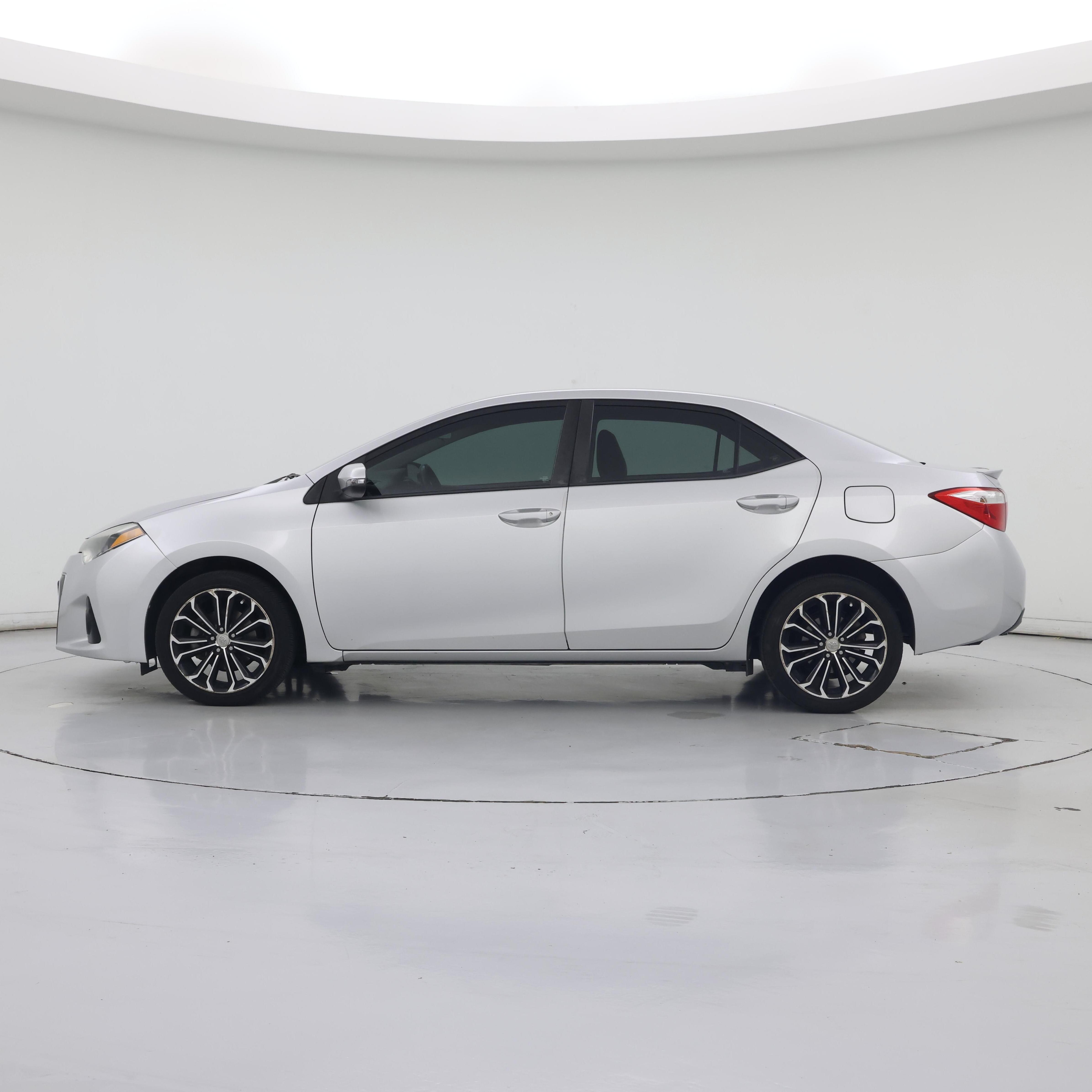 Thumbnail: 2016 Toyota Corolla - 3