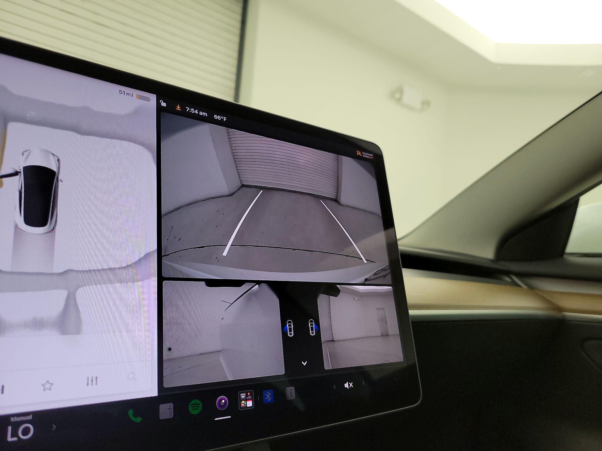Thumbnail: 2023 Tesla Model 3 - 14
