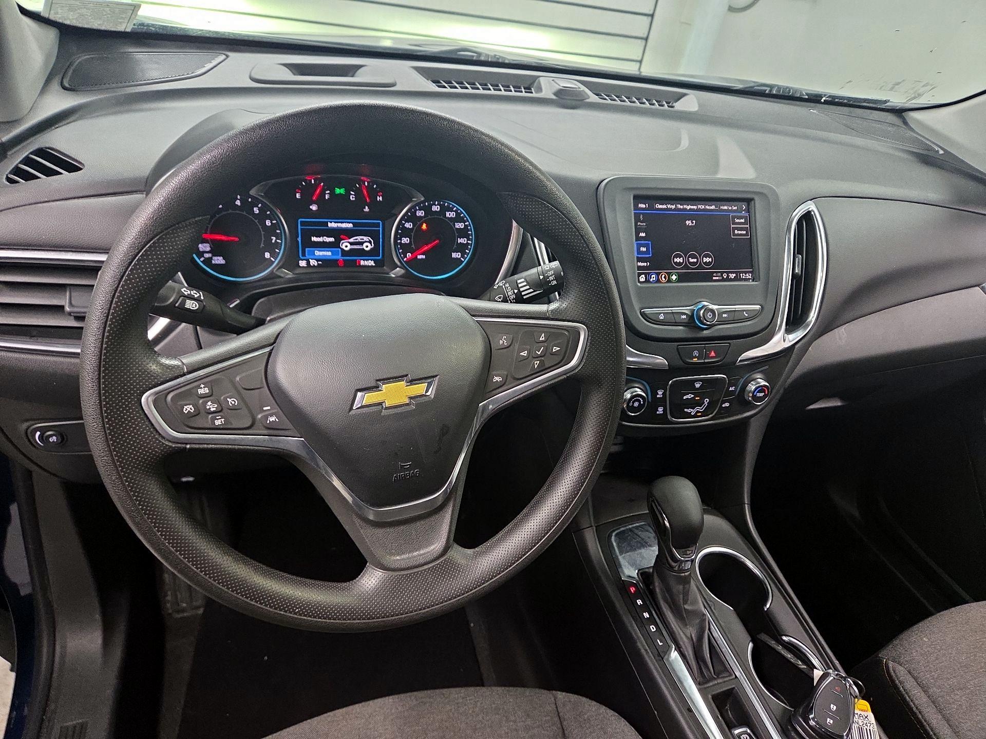 Thumbnail: 2022 Chevrolet Equinox - 9