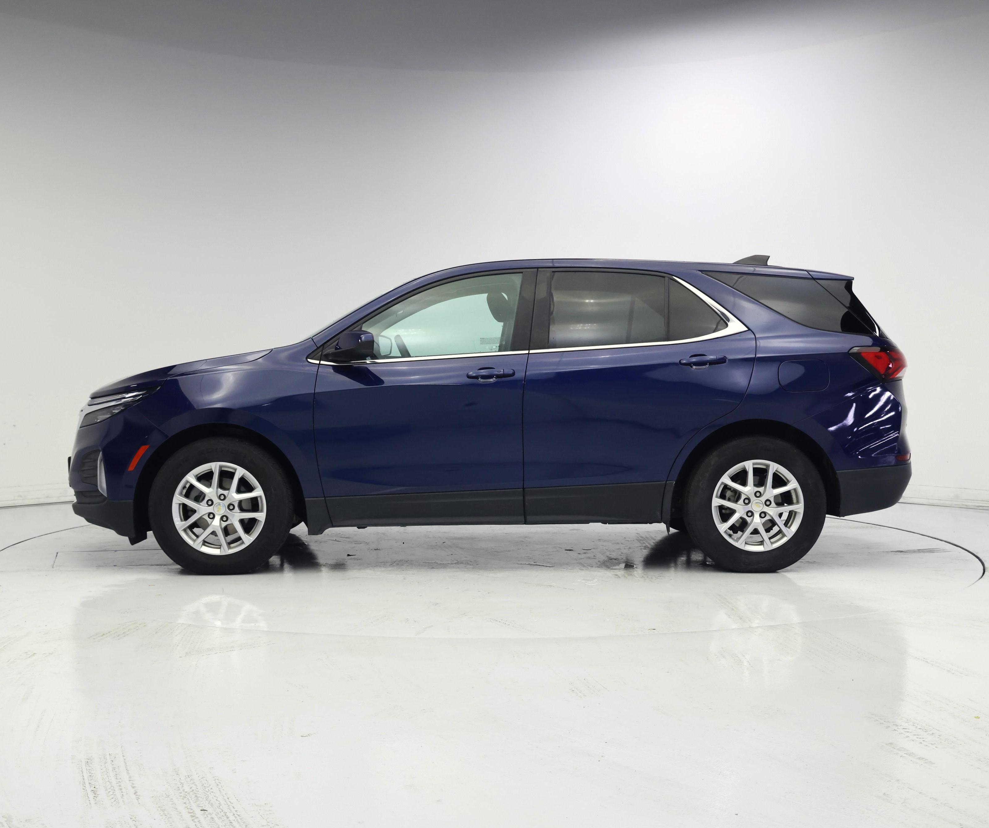 Thumbnail: 2022 Chevrolet Equinox - 3
