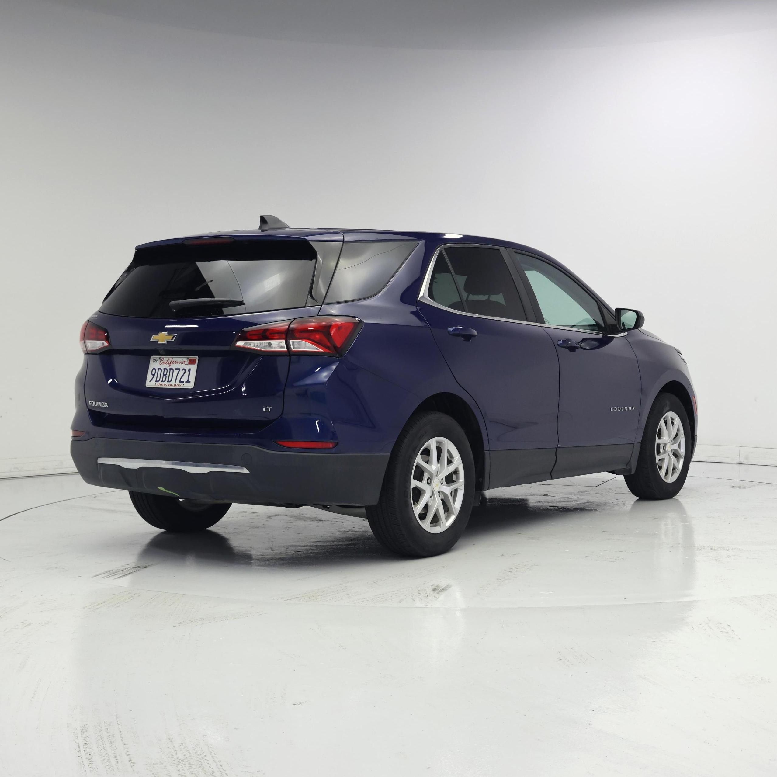Thumbnail: 2022 Chevrolet Equinox - 8