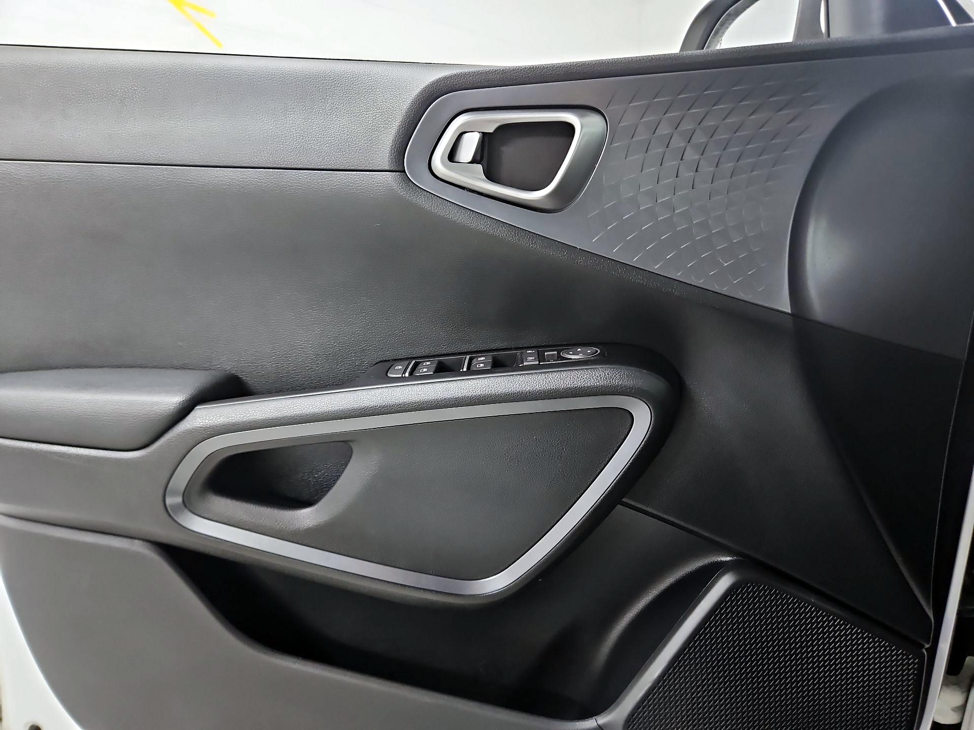 Thumbnail: 2021 Kia Soul - 12