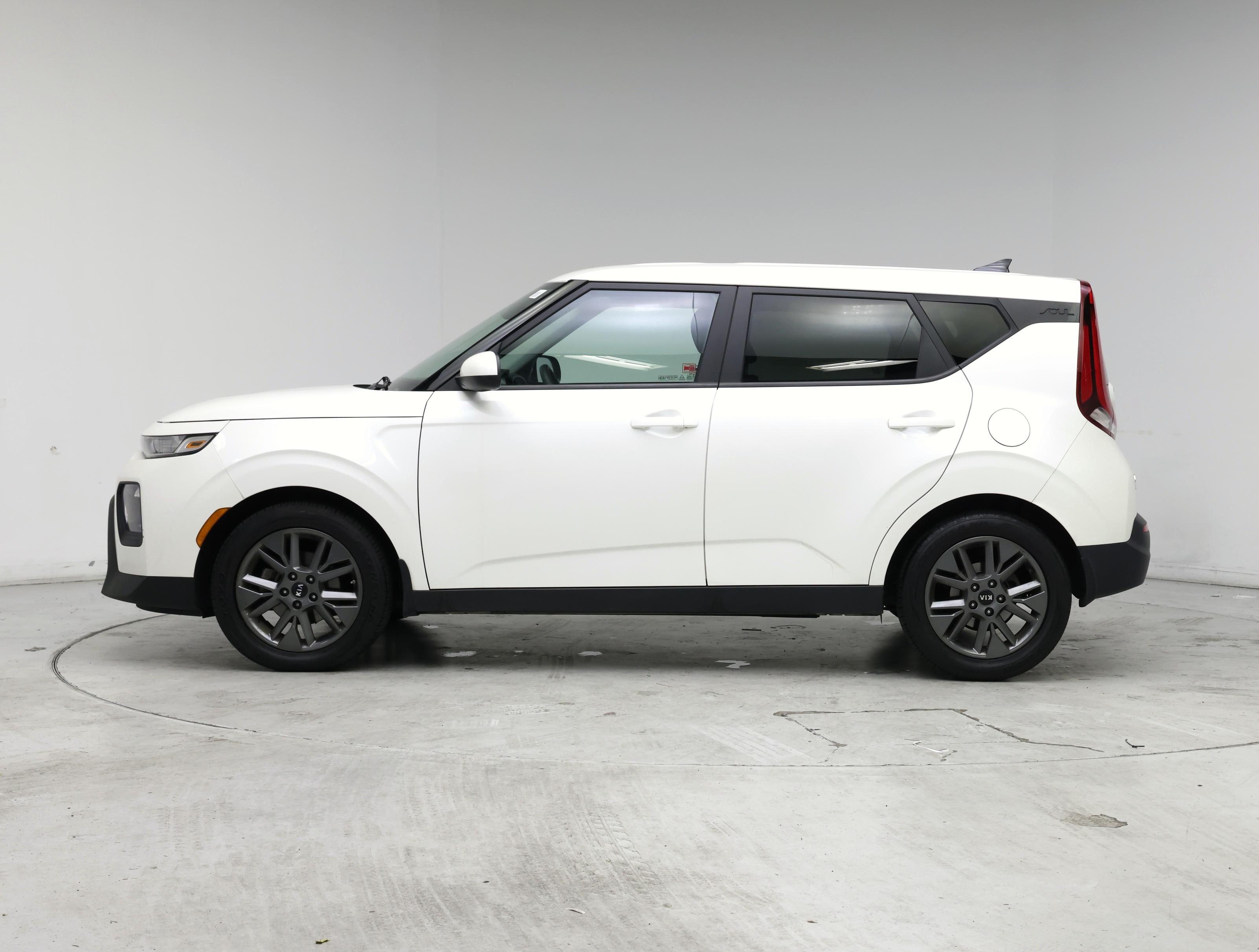 Thumbnail: 2021 Kia Soul - 3