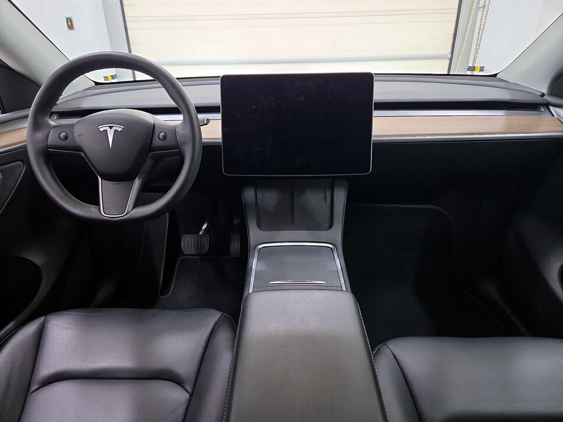 Thumbnail: 2024 Tesla Model Y - 9