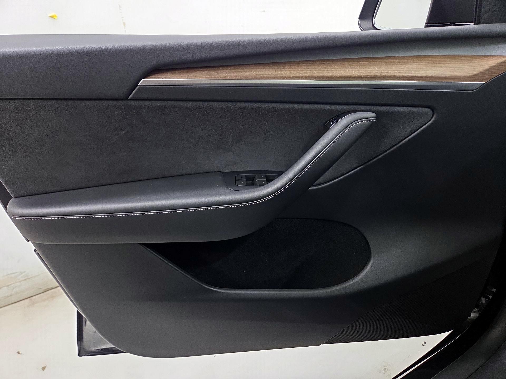 Thumbnail: 2024 Tesla Model Y - 12